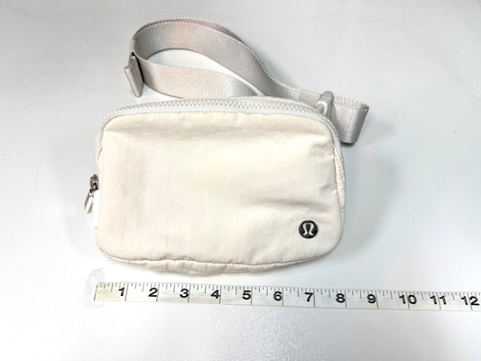 Lululemon Everywhere Belt Bag