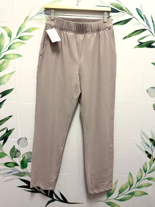 Aritzia Babaton Weekender Pant (M)