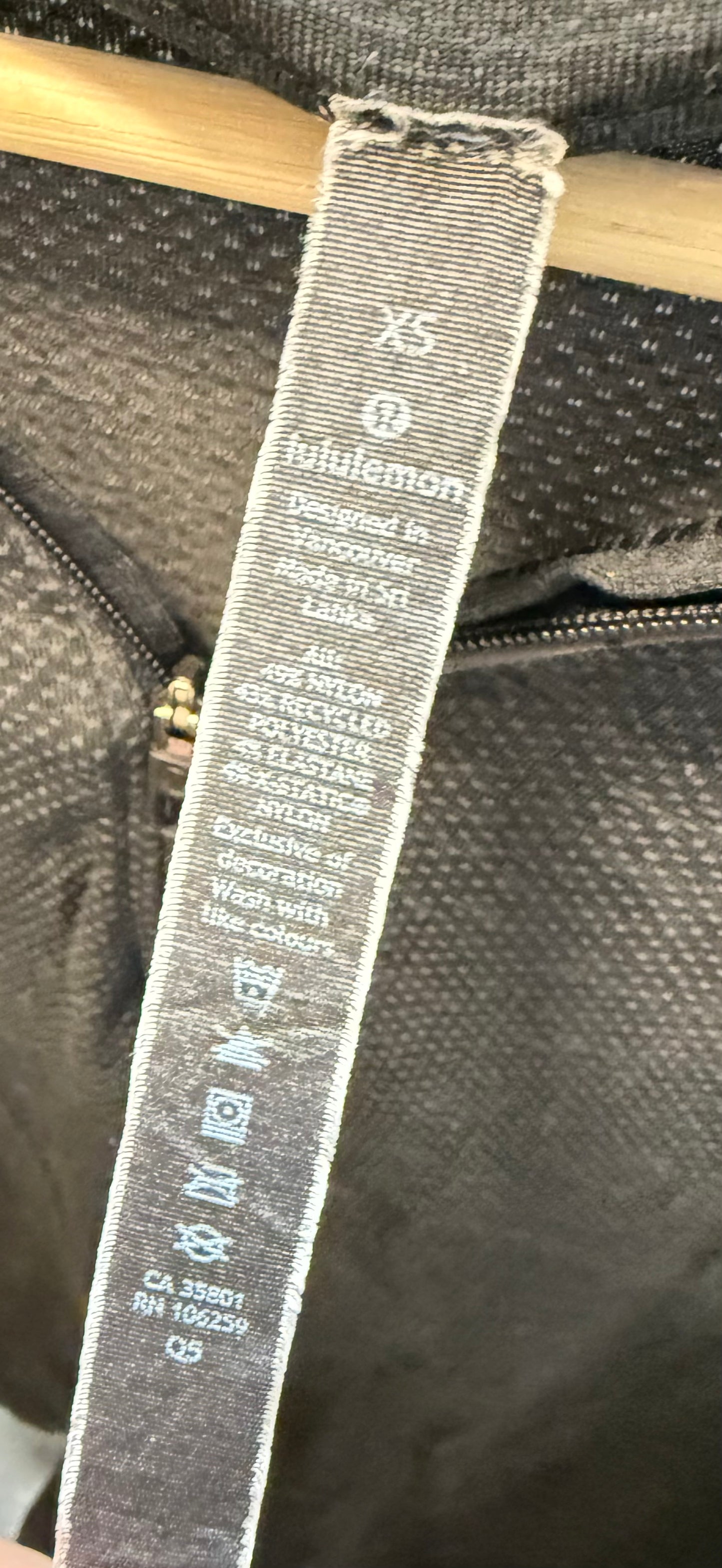 Lululemon Metal Vent Half Zip Longsleeve (XS)