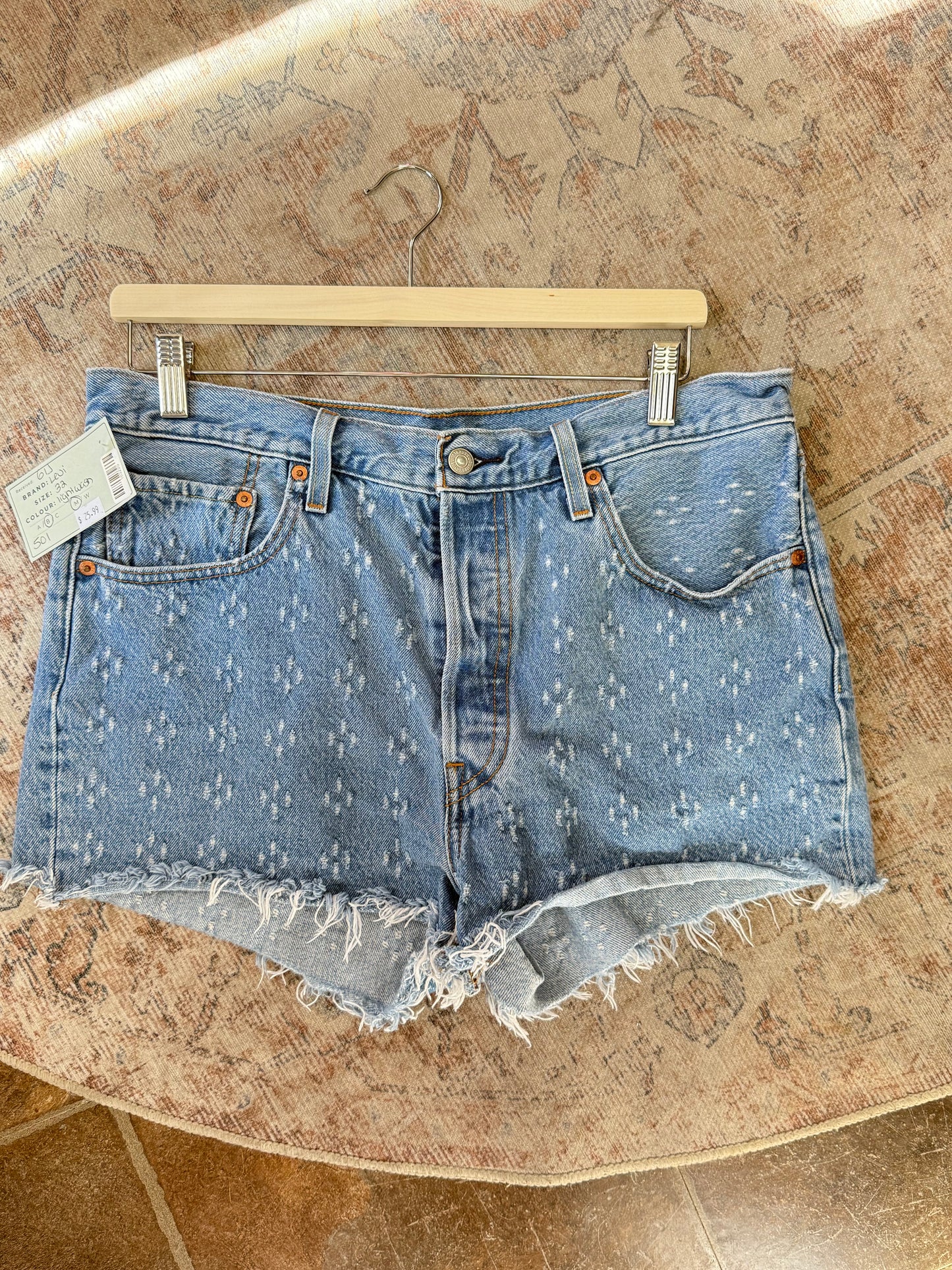 Levi’s 501 Shorts (32)
