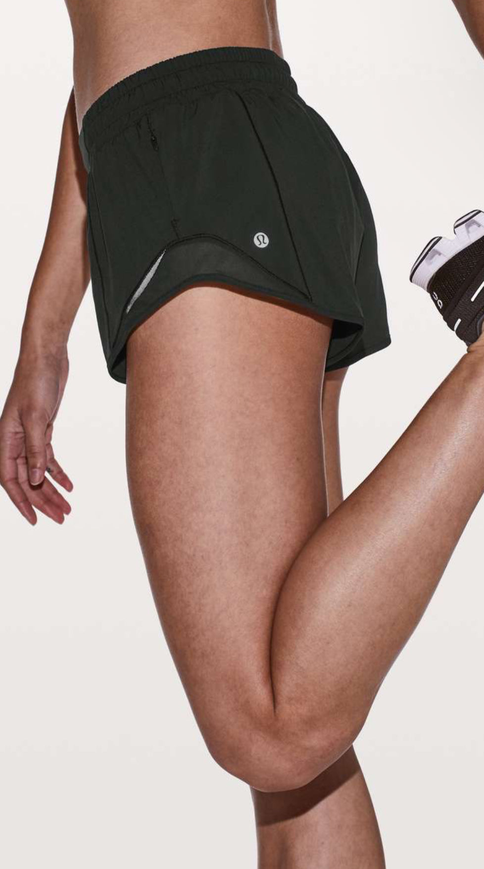 Lululemon Hotty Hot LR Short 2.5” (8)
