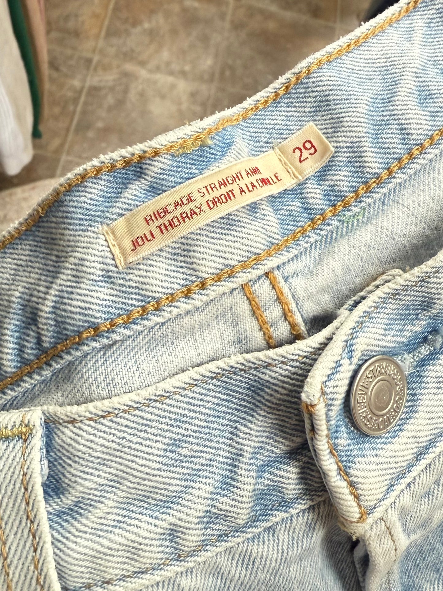 Levi’s Ribcage Straight Ankle HR Jeans (29x27)