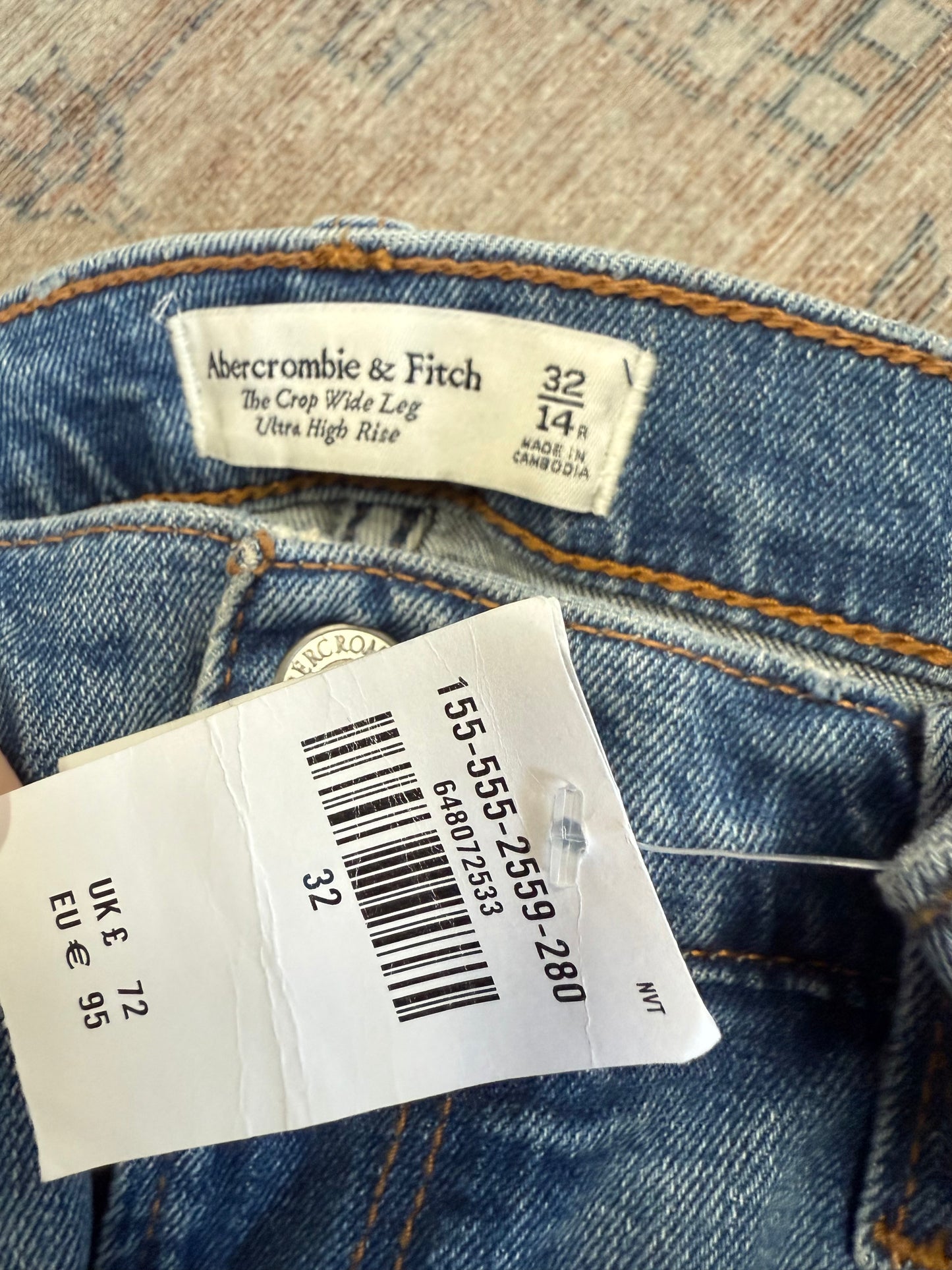 Abercrombie Crop Wide Leg Ultra HR Jeans (32x26)