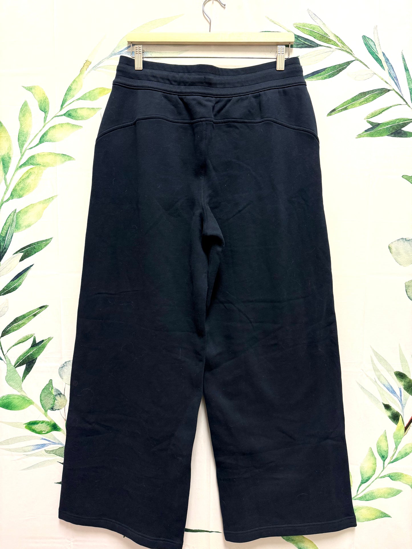 Lululemon Scuba MR Wide Leg Pant 32.5” (10)