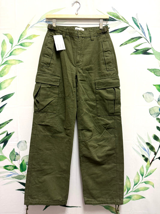 Aritzia TNA Supply Cargo Pant (2)