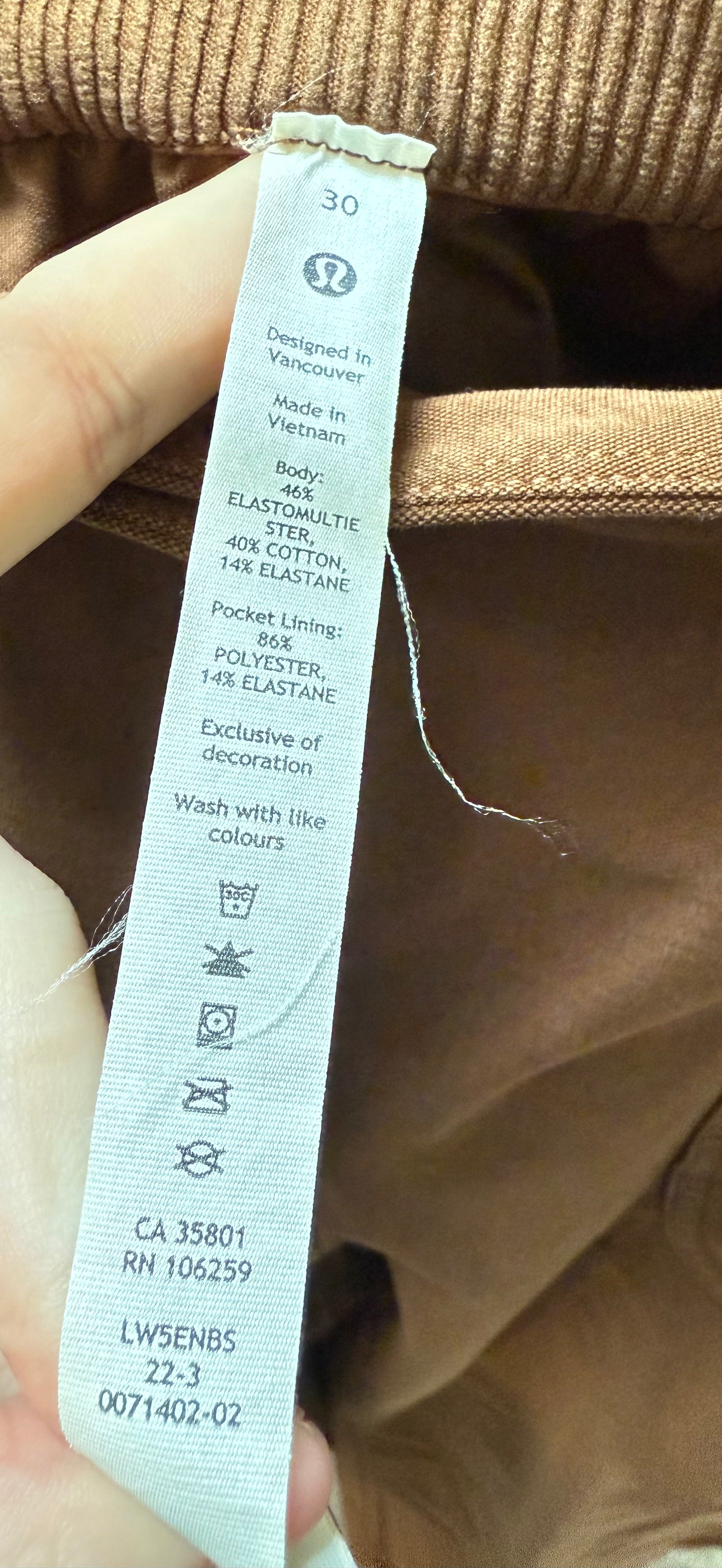 Lululemon Utilitech Cargo HR Pant 28” (30)