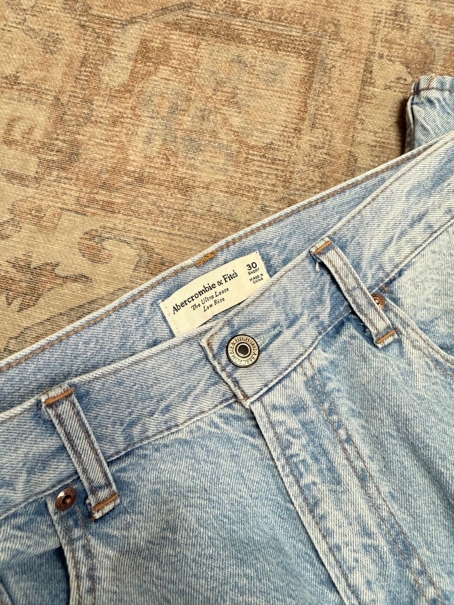 Abercrombie Ultra Loose Low Jeans (30x28)