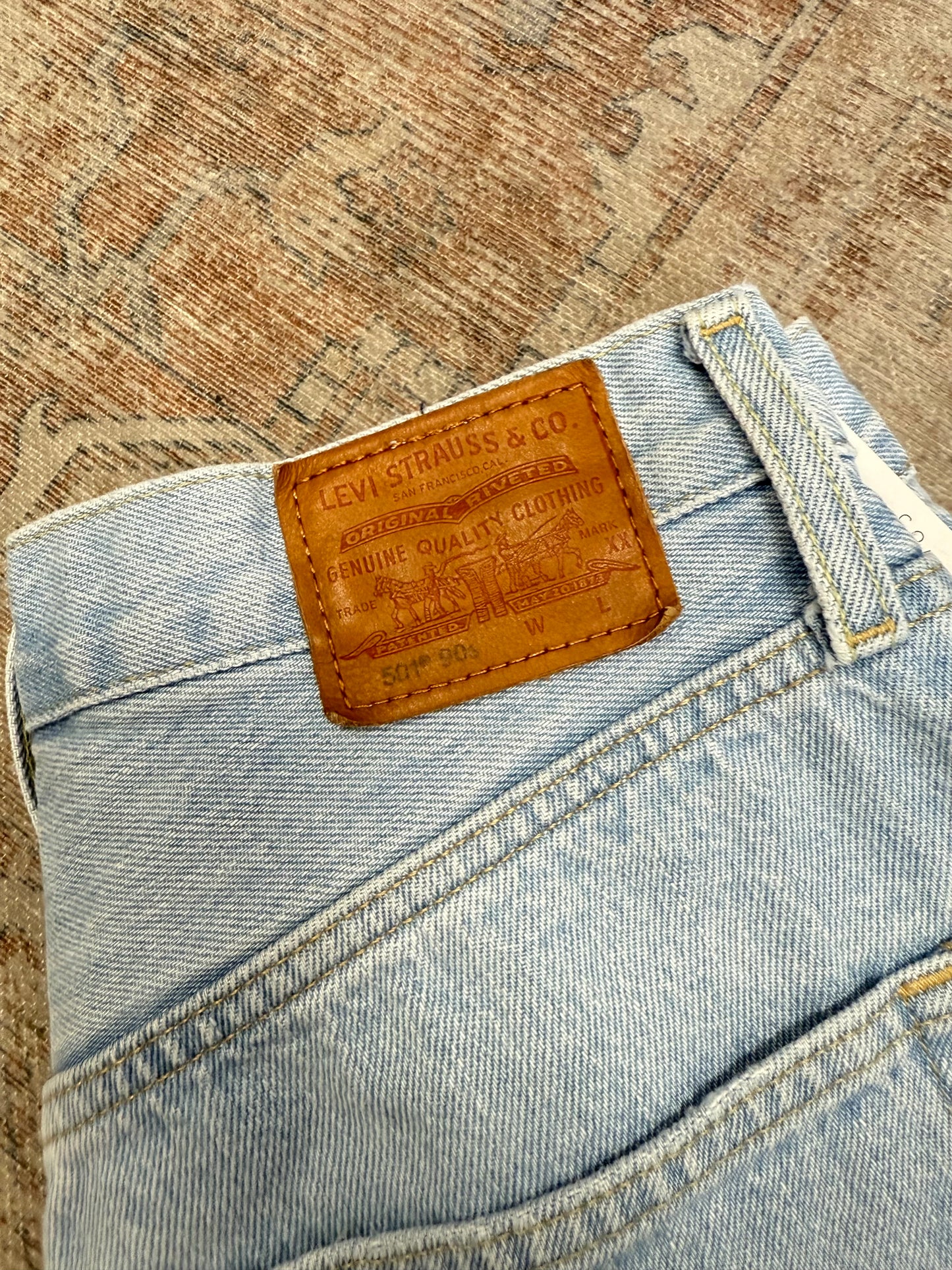 Levi’s 501 ‘90s Jeans (26x30)