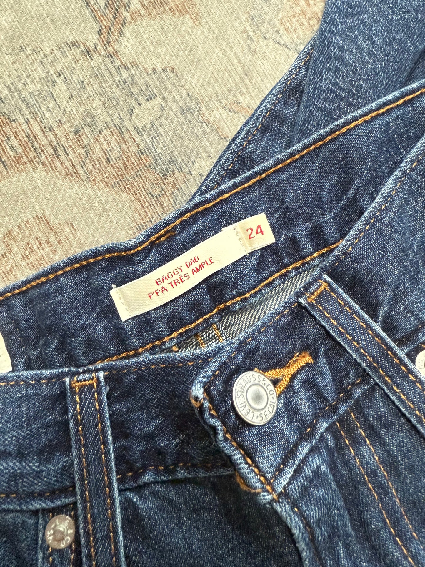 Levi’s Baggy Dad MR Jeans (24x28)