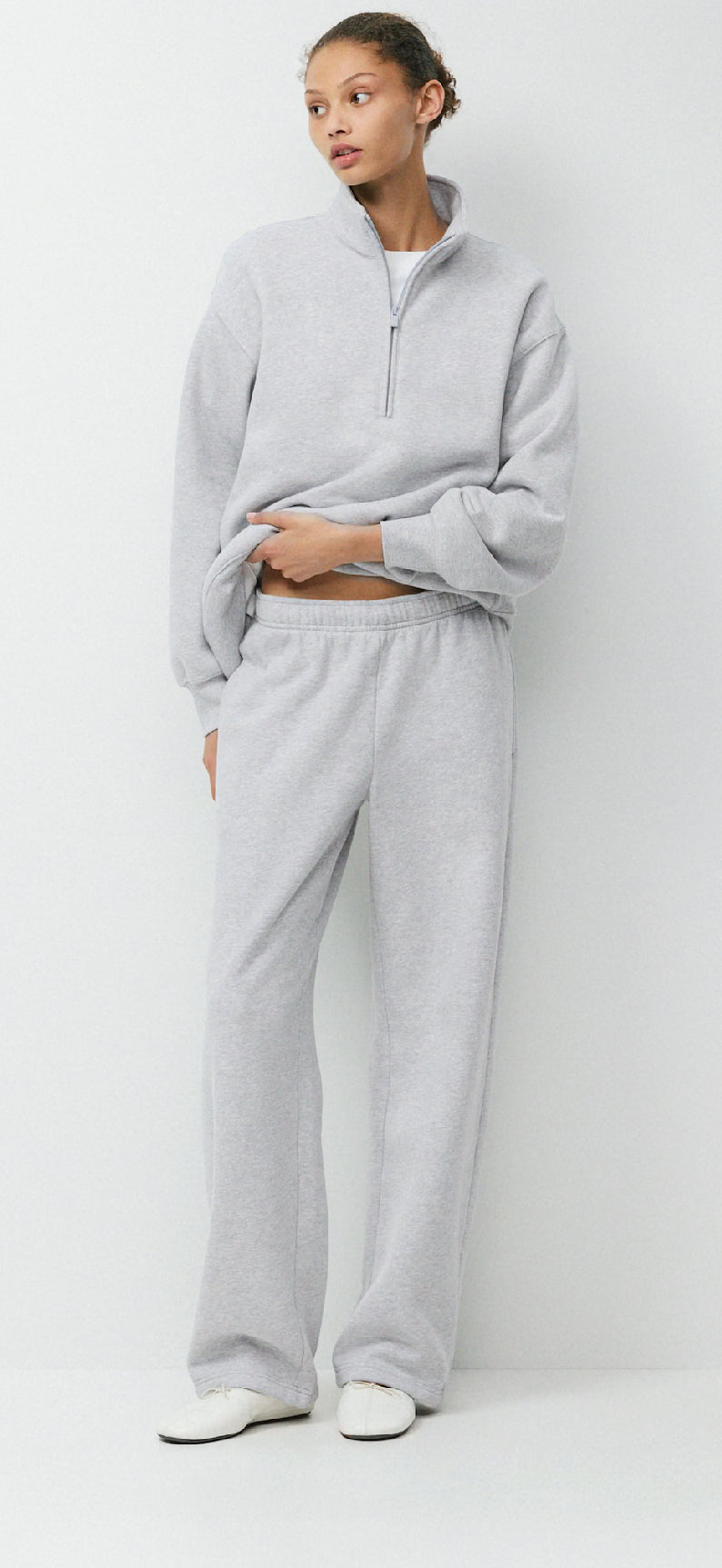 Aritzia Mega Straight MR Sweatpant 29” (XS)