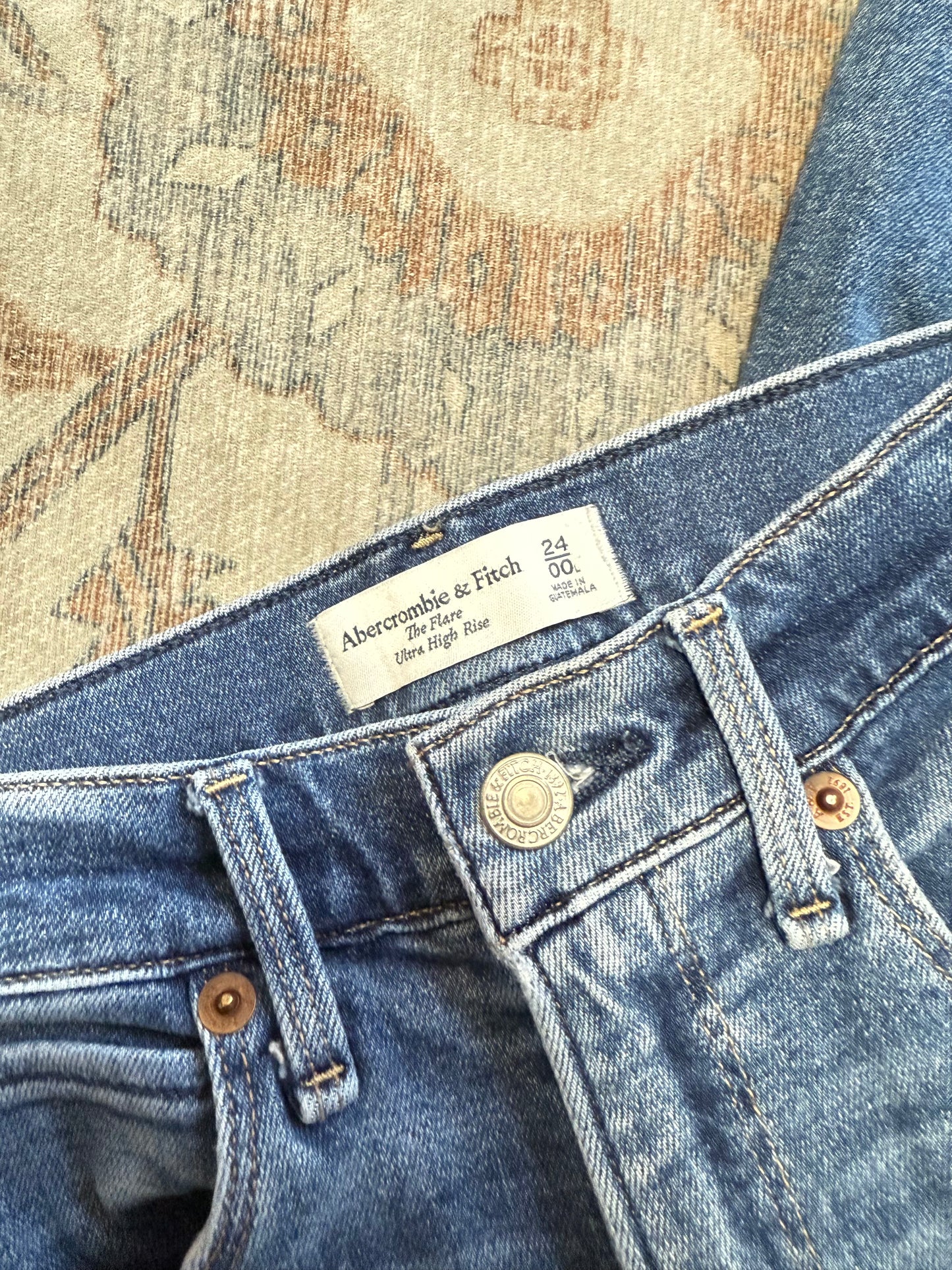 Abercrombie Flare Ultra HR Jeans (24x33)