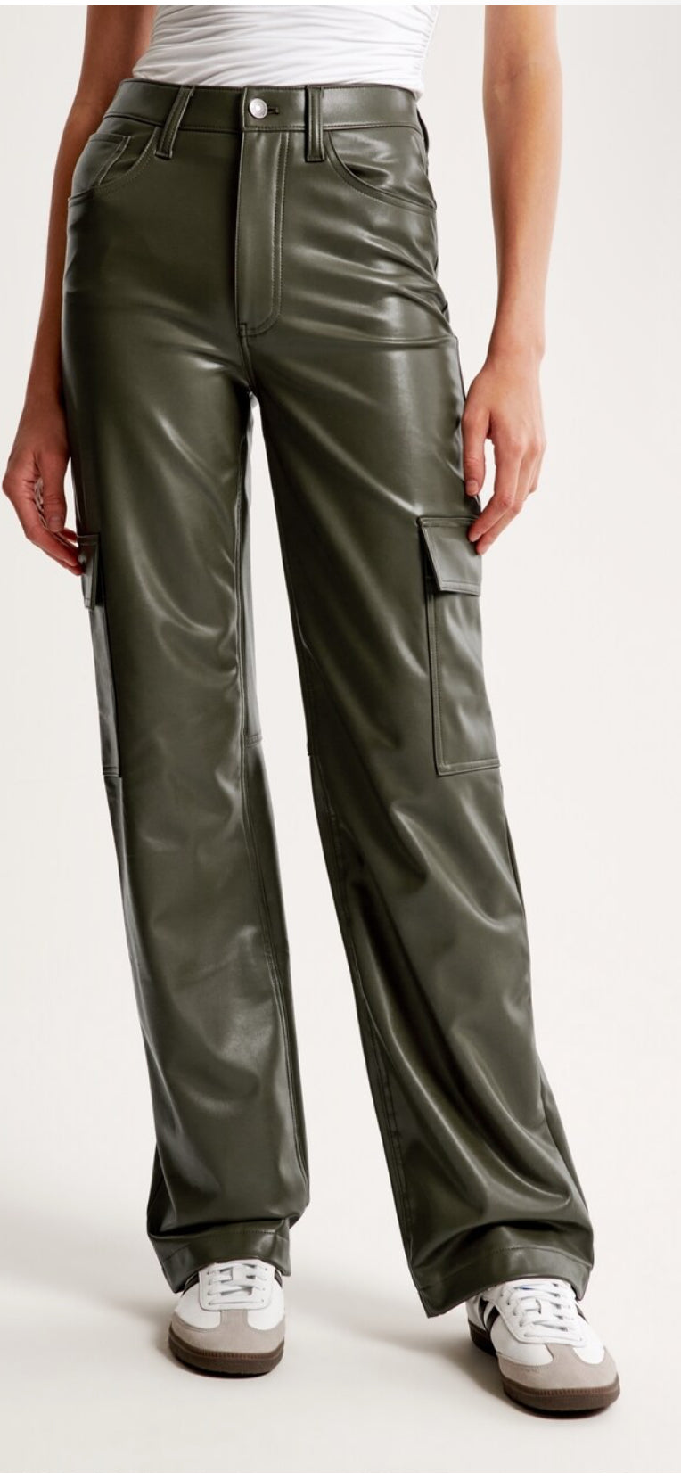 Abercrombie ‘90s Relaxed Cargo HR Pant 32.5” (25)