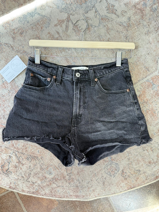 Abercrombie ‘90s Relaxed Cutoff HR Shorts (27)