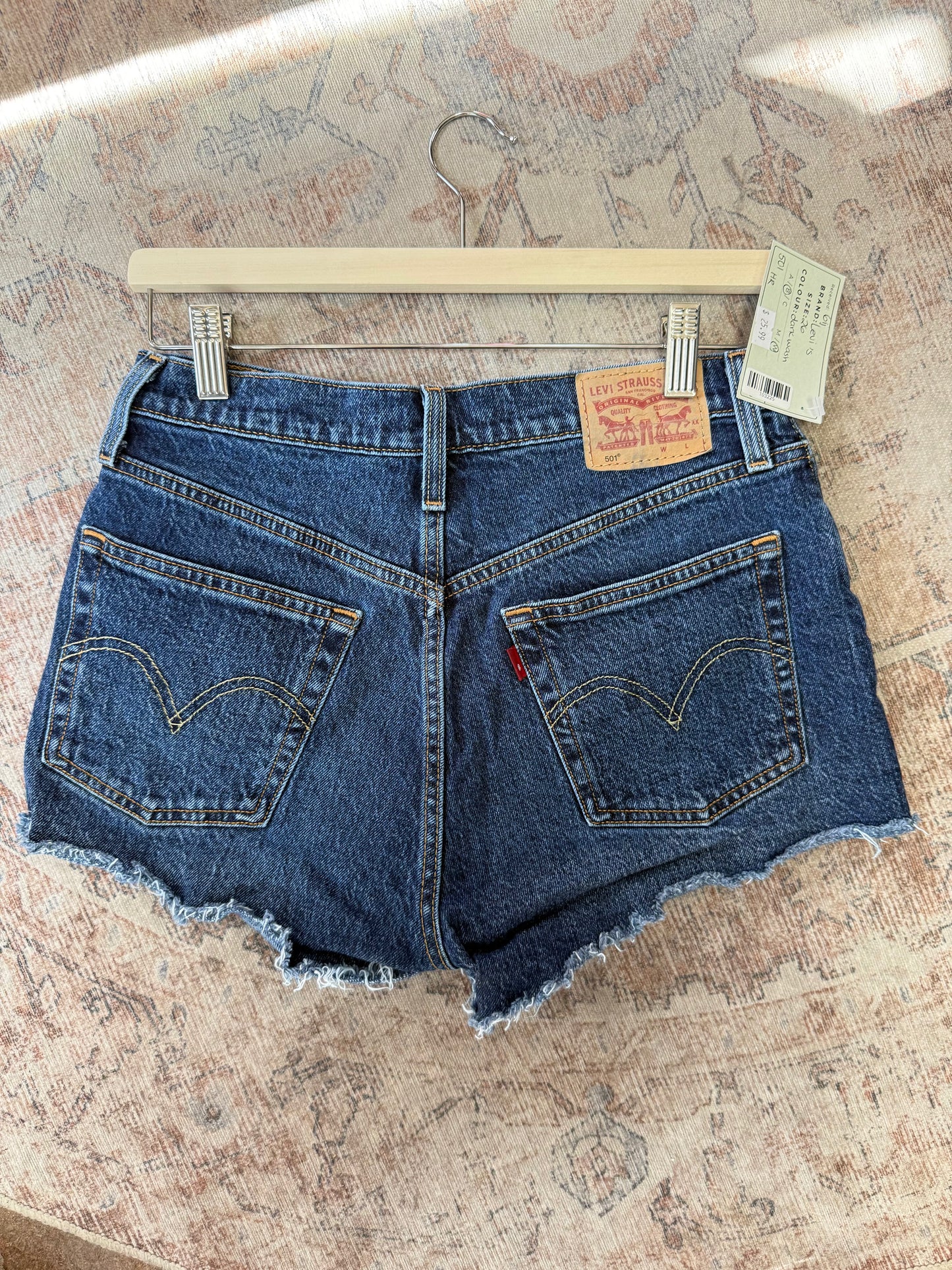Levi’s 501 Shorts (26)