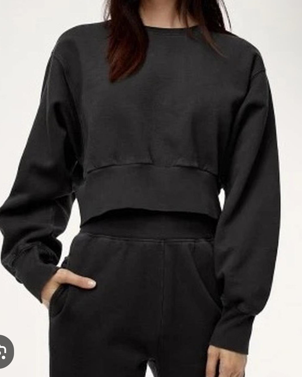 Aritzia TNA Perkins Crewneck (S)