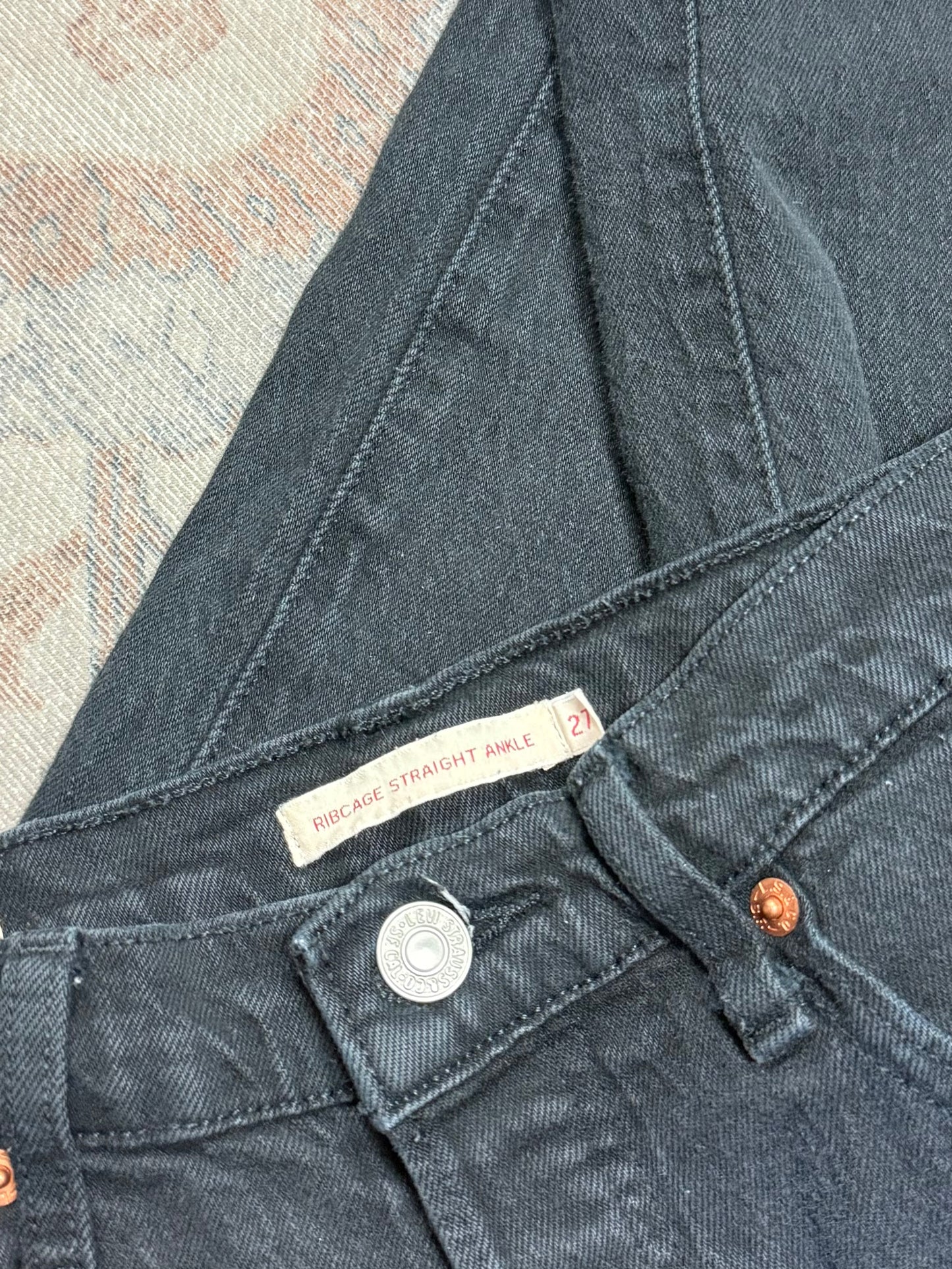 Levi’s Ribcage Straight Ankle HR Jeans (27x29)