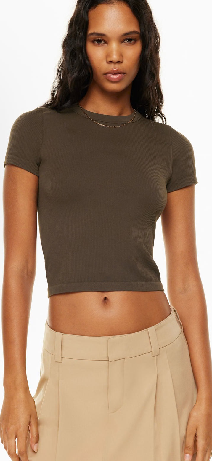 Aritzia Sunday Best SinchSeamless Rib Willow Tee (L)