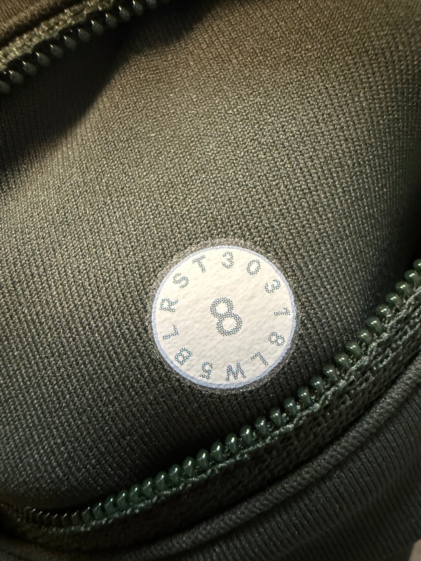 Lululemon Speed Up MR Tight 28” (8)