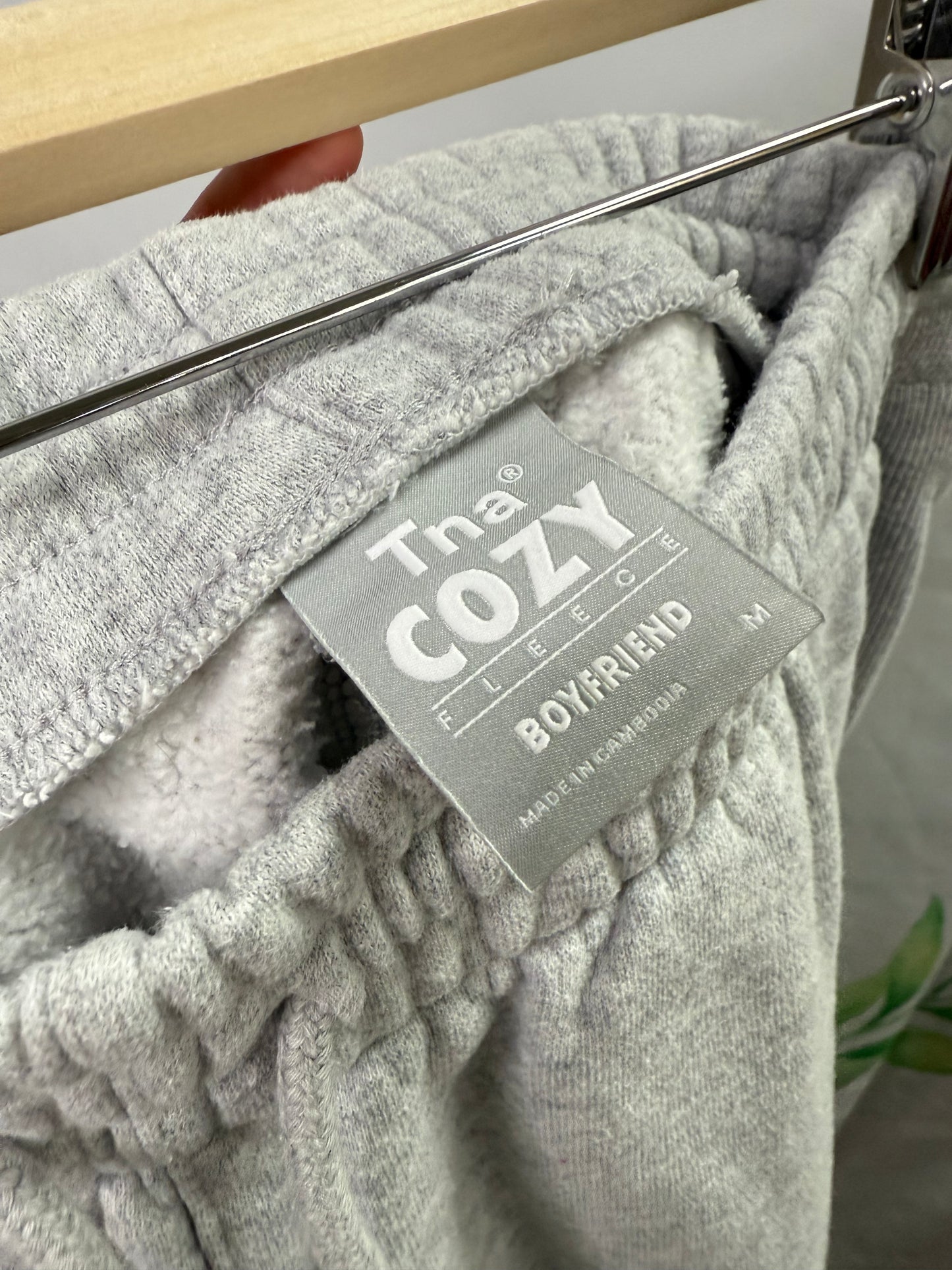 Aritzia TNA Boyfriend Sweatpants 28” (M)