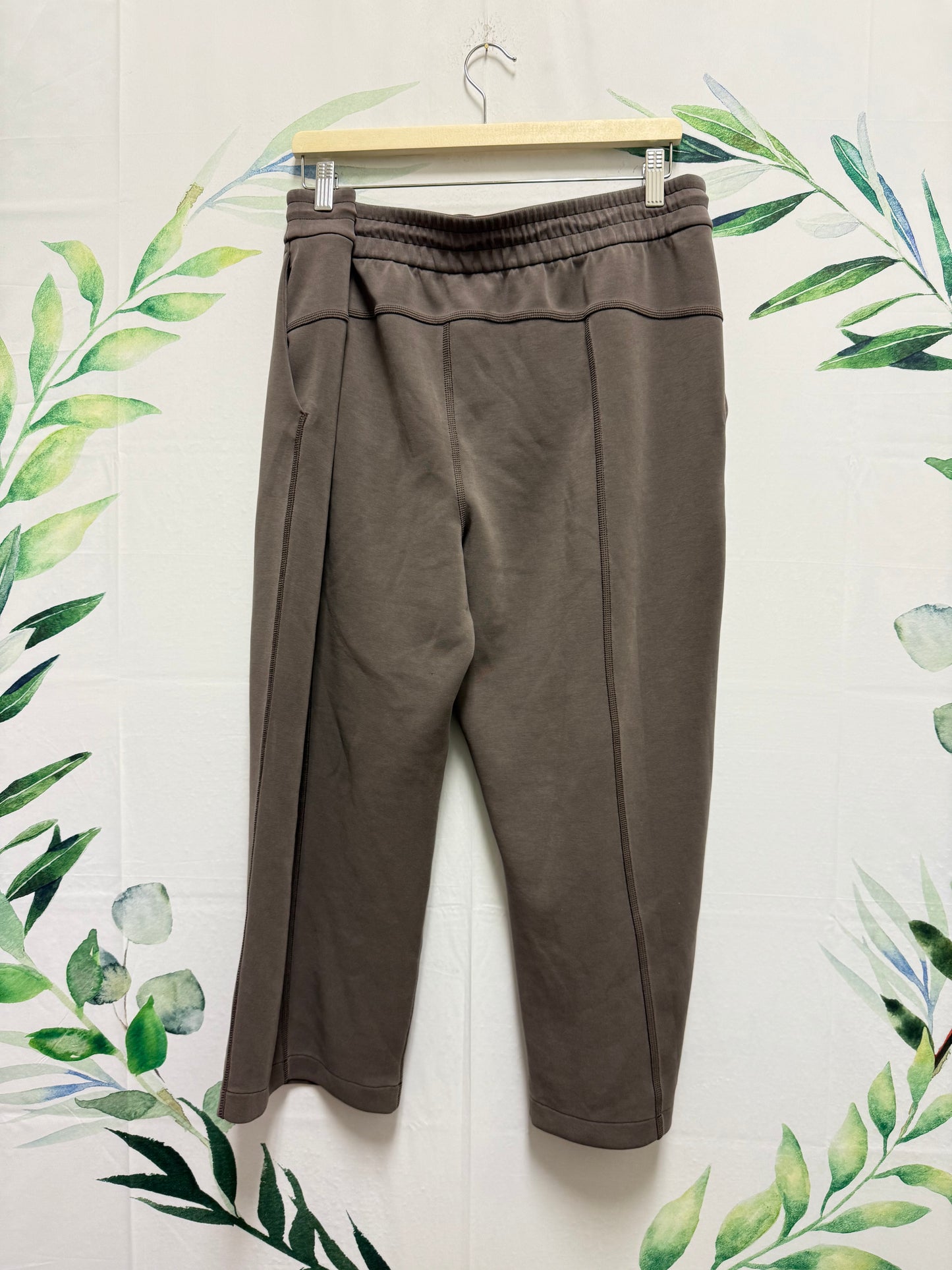 Lululemon Softstreme Straight Crop HR Pant 23” (14)