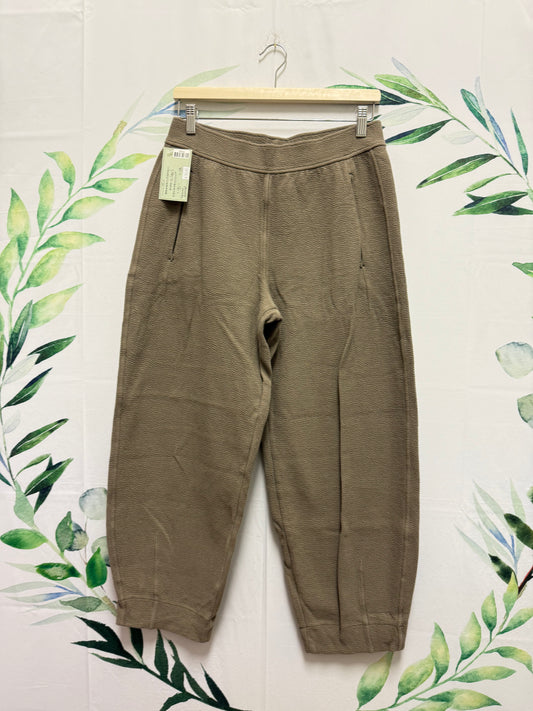 Lululemon Textured Tapered Balloon HR Pant 26” (8)