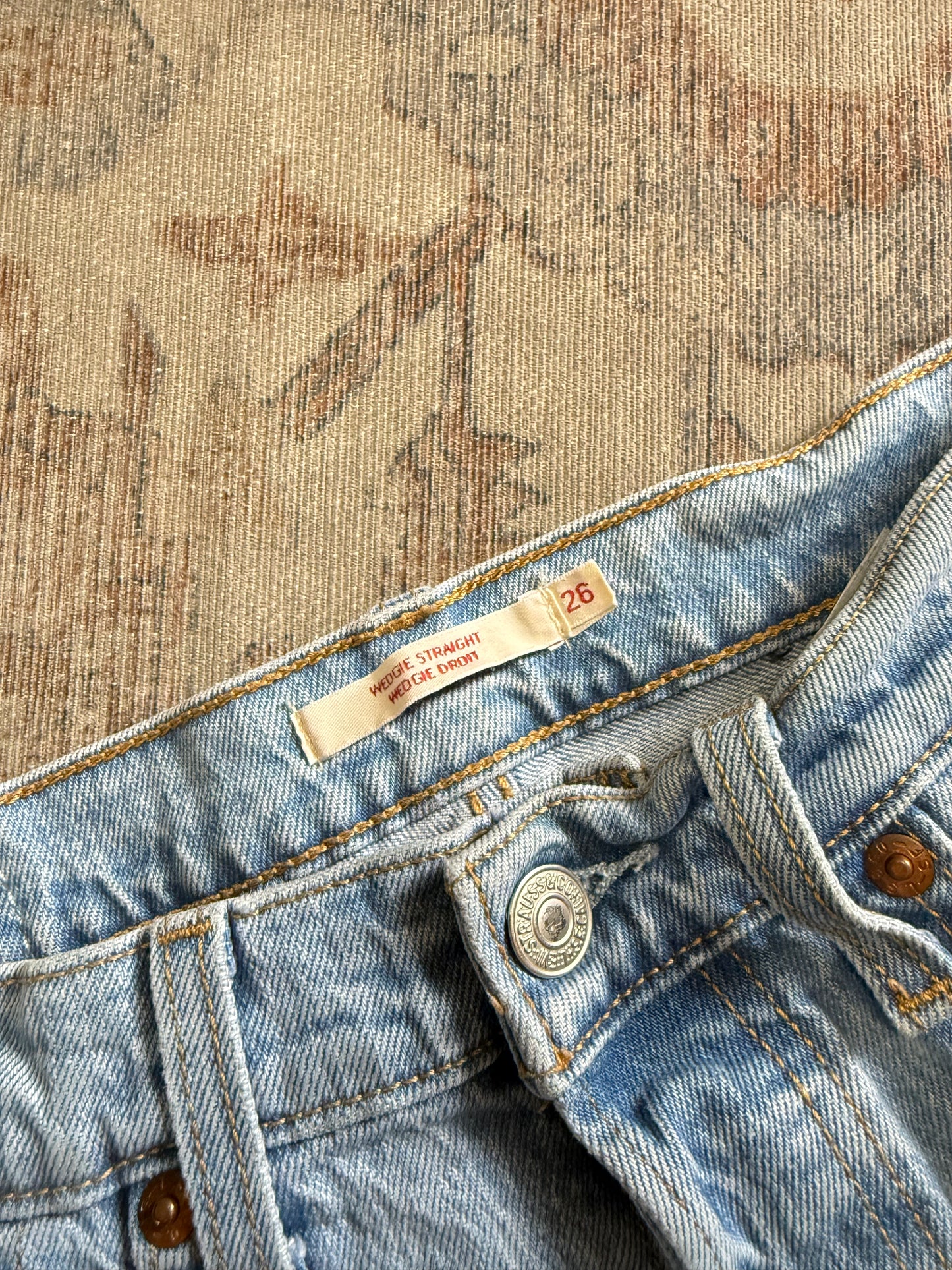 Levi’s Wedgie Straight HR Jeans (26x26)