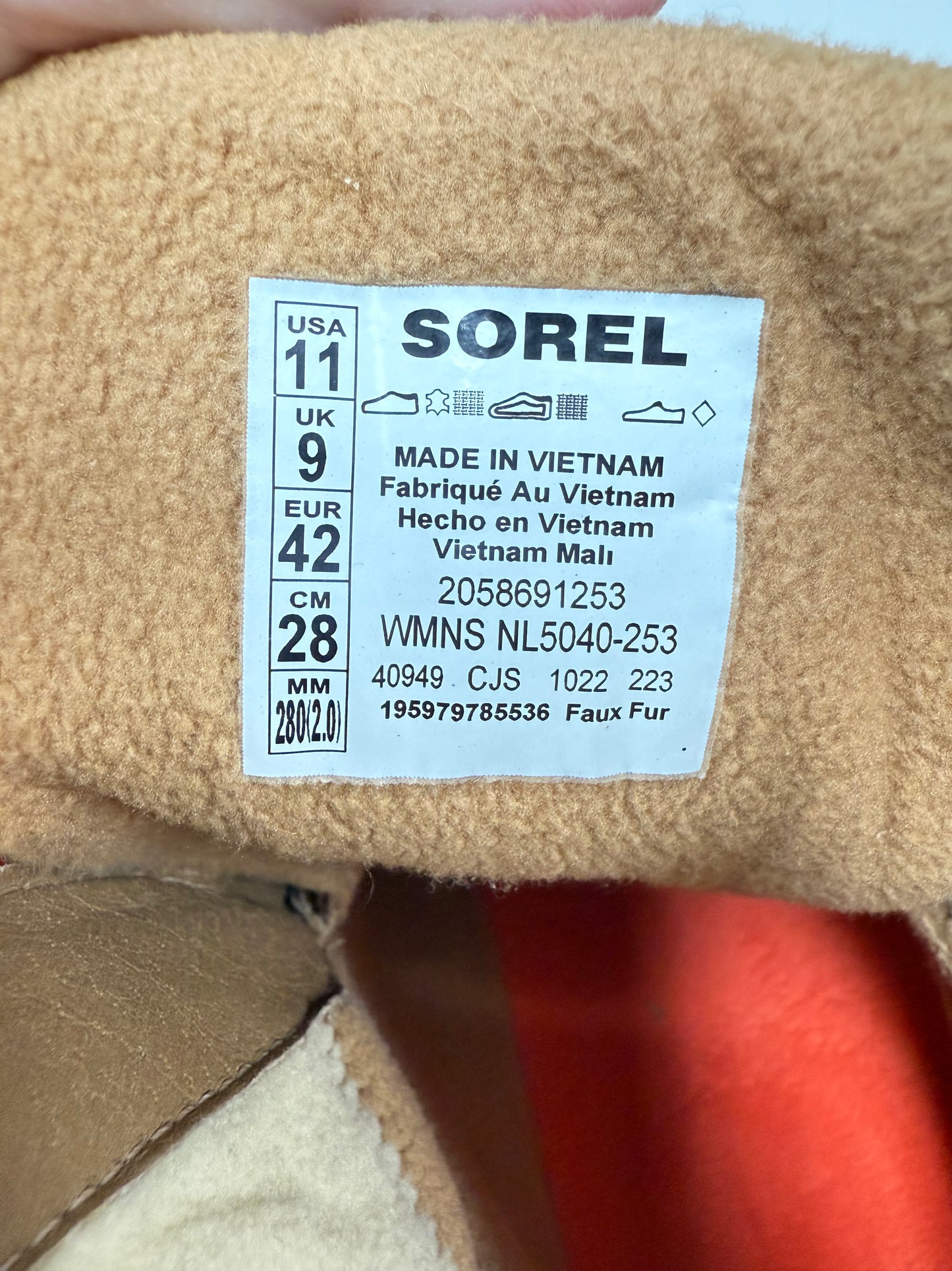 Sorel Kinetic Impact Conquest Boots (Womens 11)