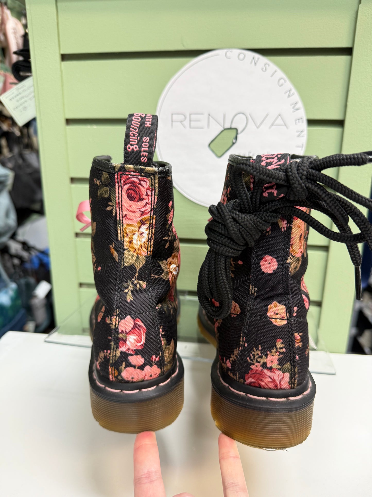 Doc Martens Original 1460 Boots (Womens 7)