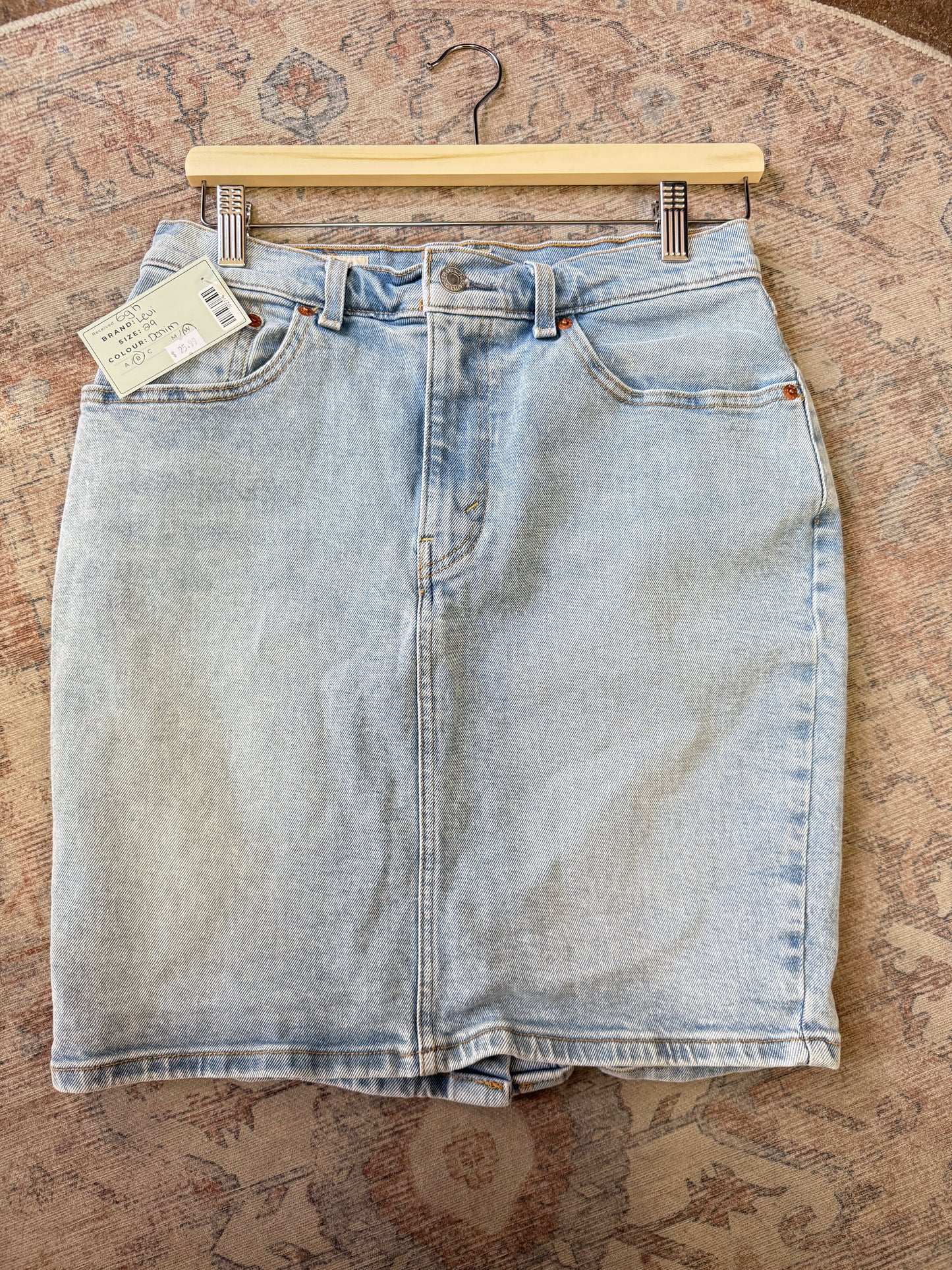 Levi’s Slit Pencil HR Skirt (29)