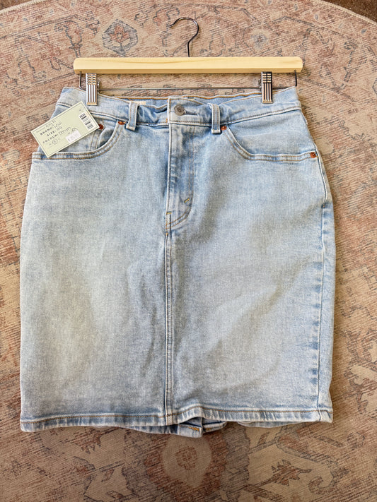 Levi’s Slit Pencil HR Skirt (29)
