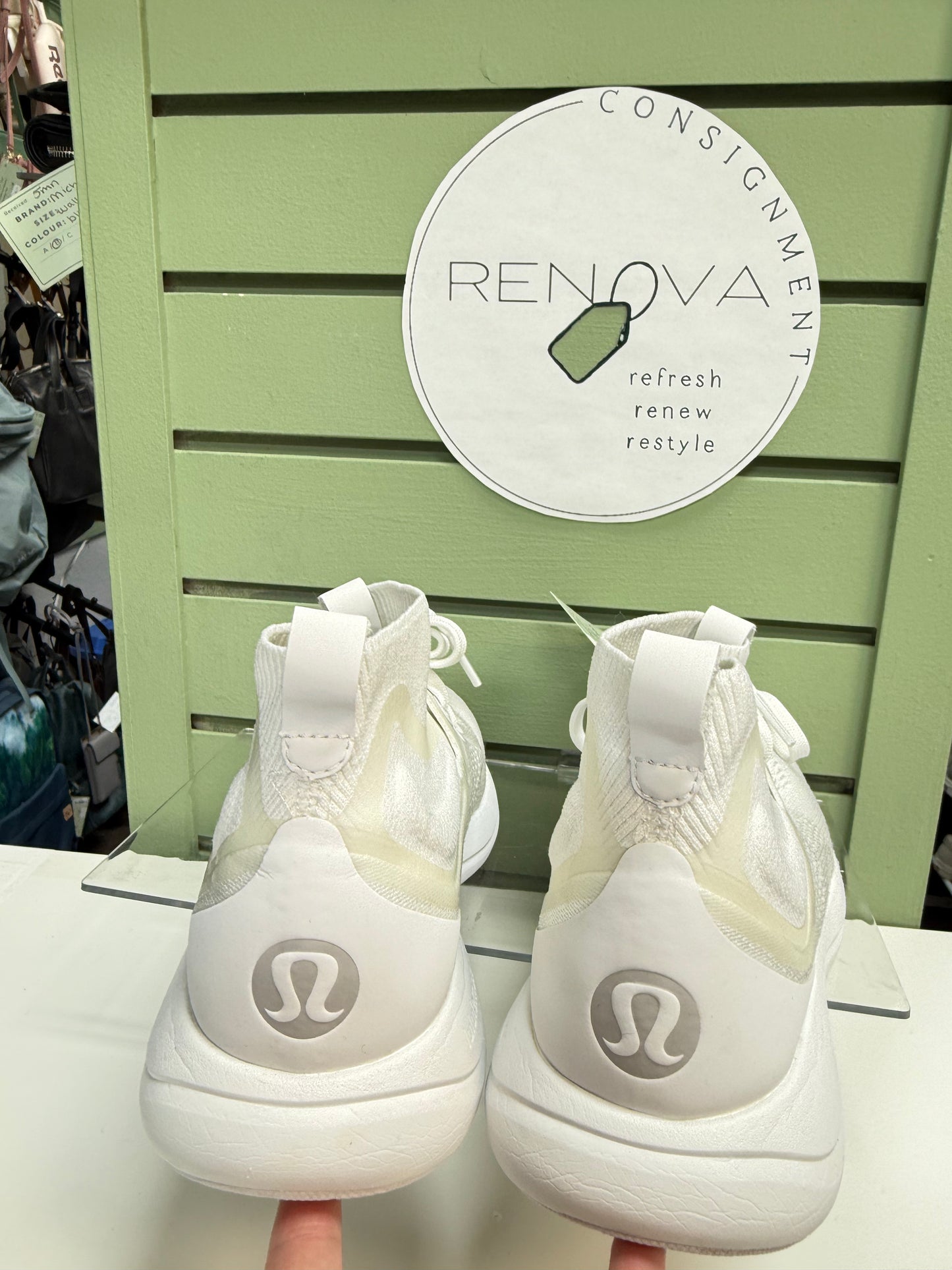 Lululemon Chargefeel Mid Runners (Womens 8.5)