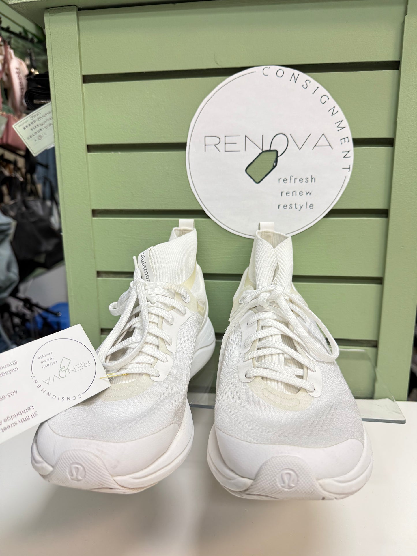 Lululemon Chargefeel Mid Runners (Womens 11)