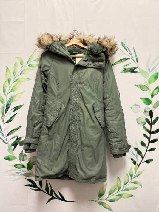 Aritzia TNA Summit Parka (S)