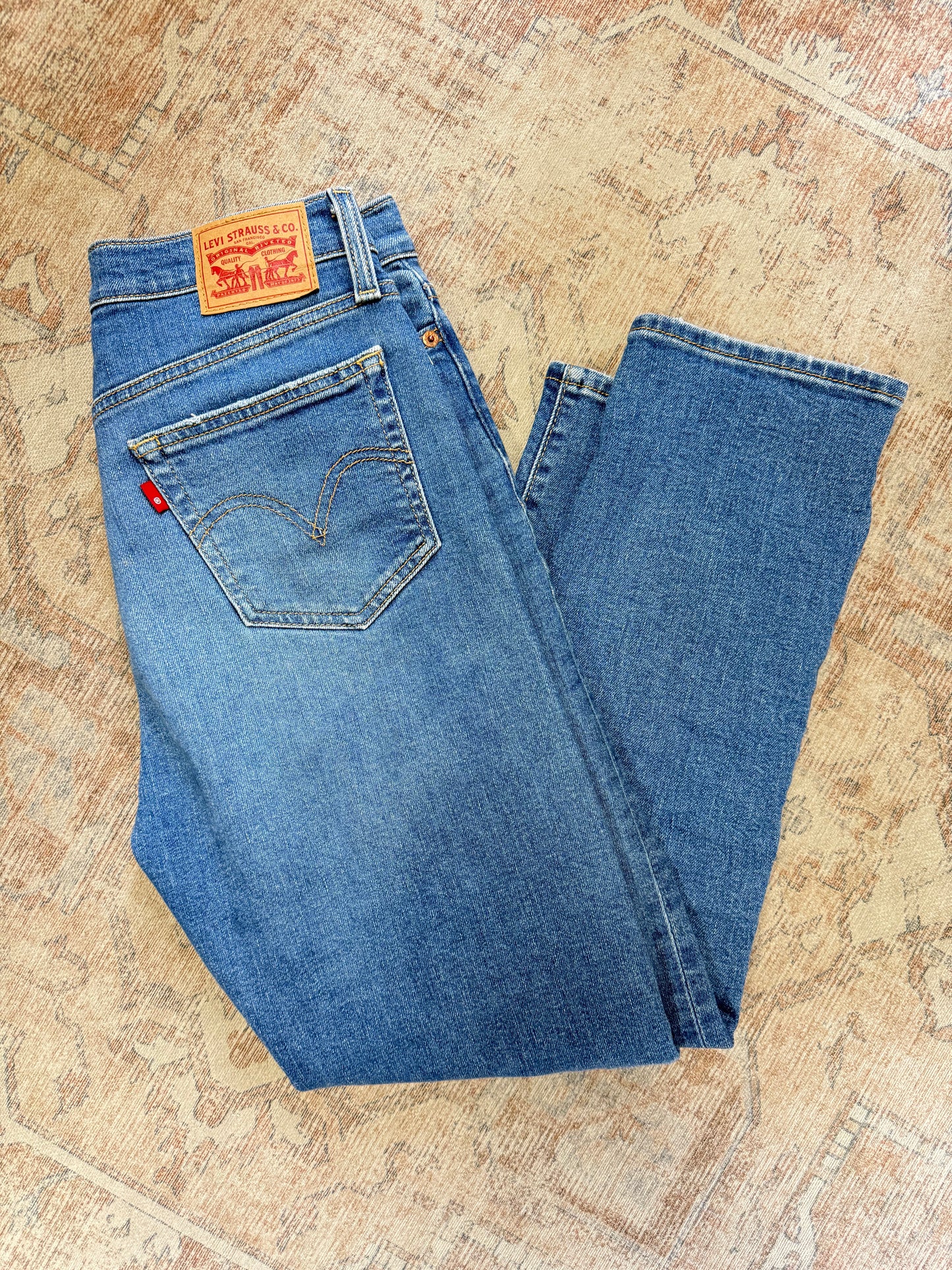 Levi’s Wedgie Straight HR Jeans (28x28)