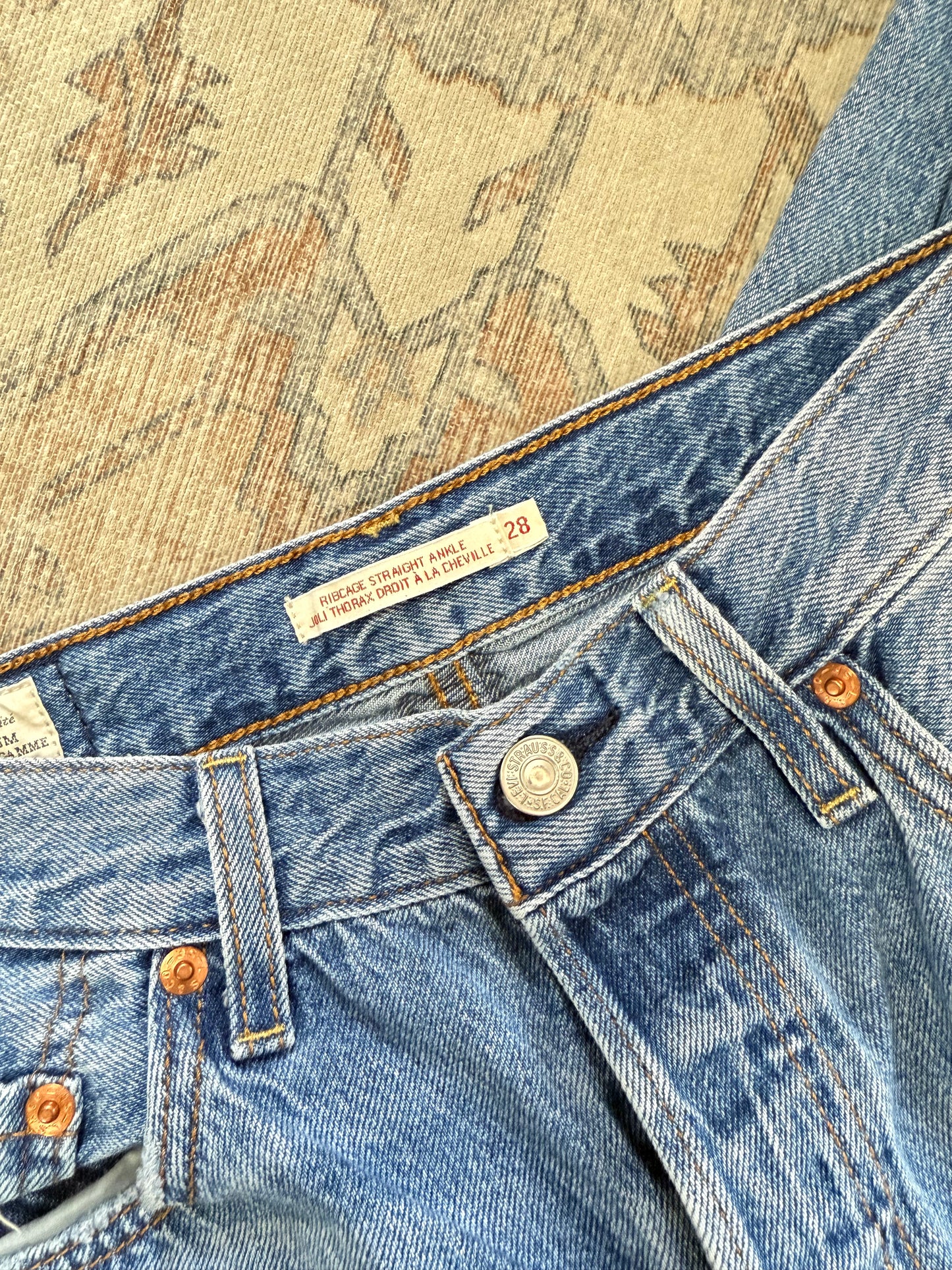 Levi’s Ribcage Straight Ankle HR Jeans (28x27)