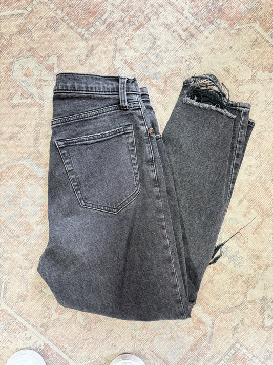 Abercrombie Ankle Straight Ultra HR Jeans (29x30)
