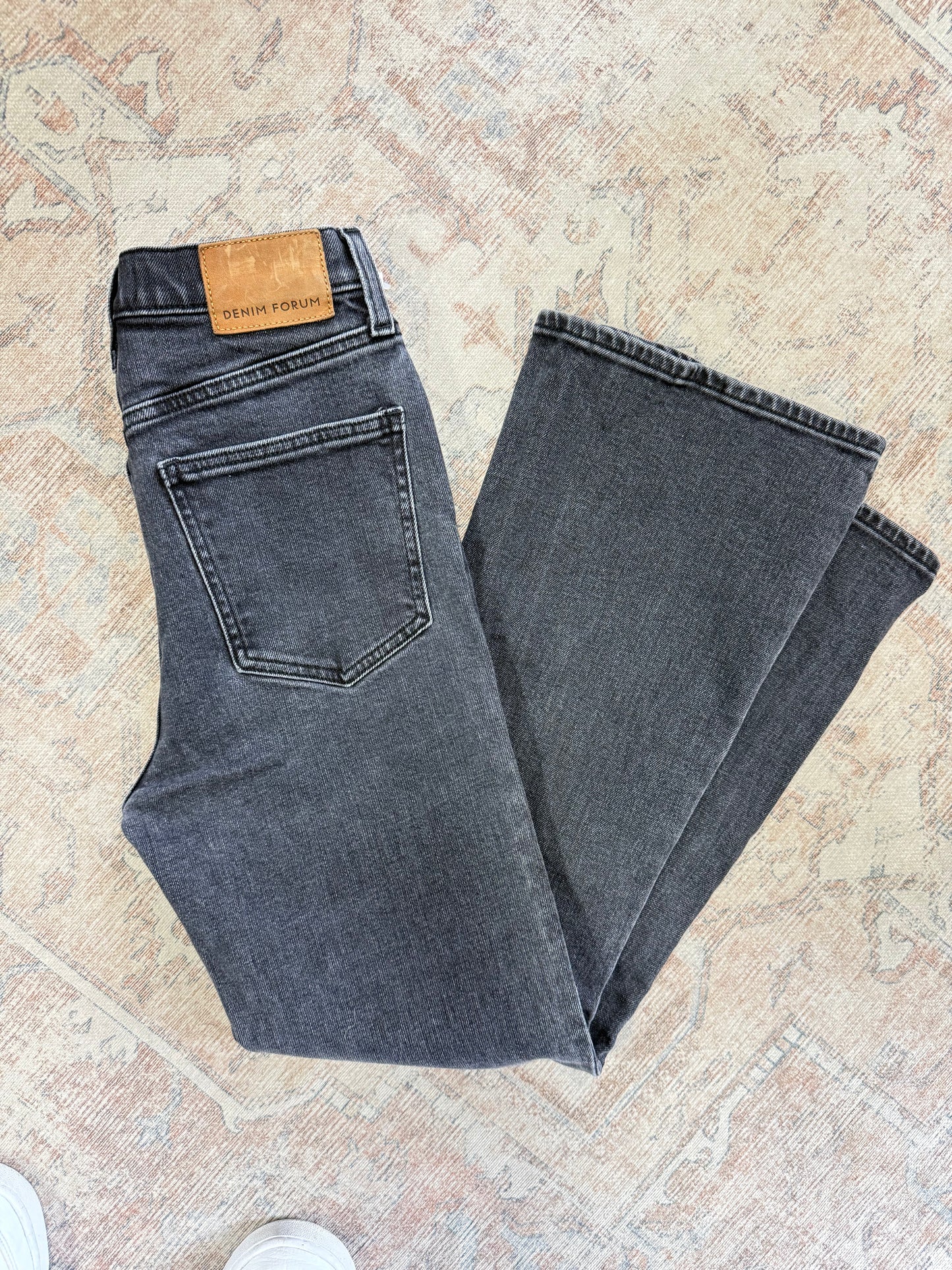 Denim Forum Twiggy Flare HR Jeans (24x26)
