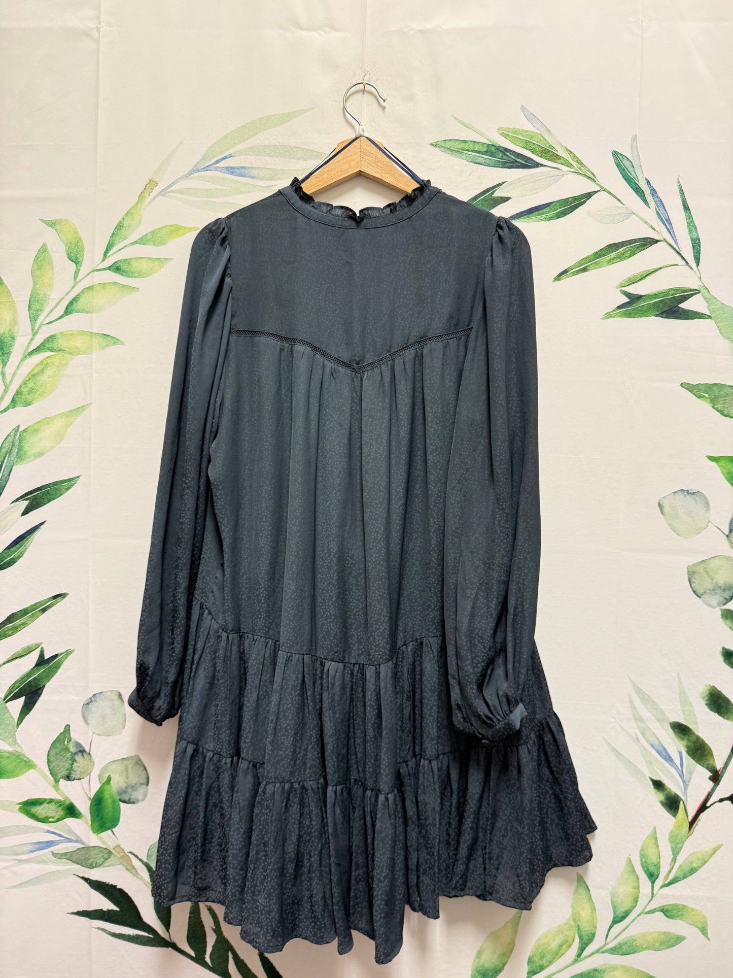 Gentle Fawn Tiered Midi Dress (M)