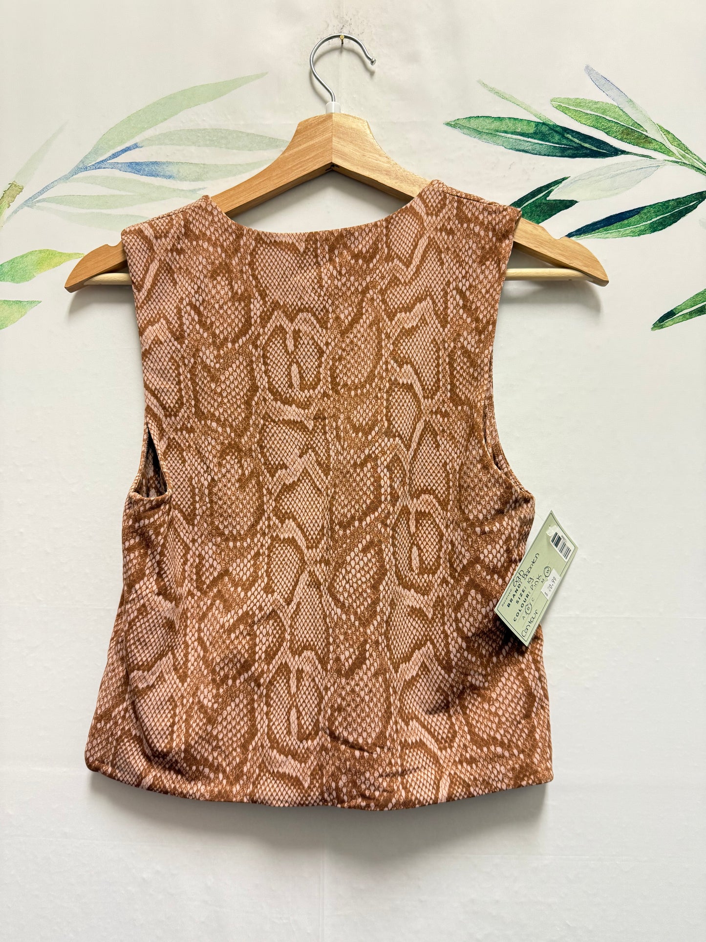 Aritzia Babaton Contour Crop Tank (L)