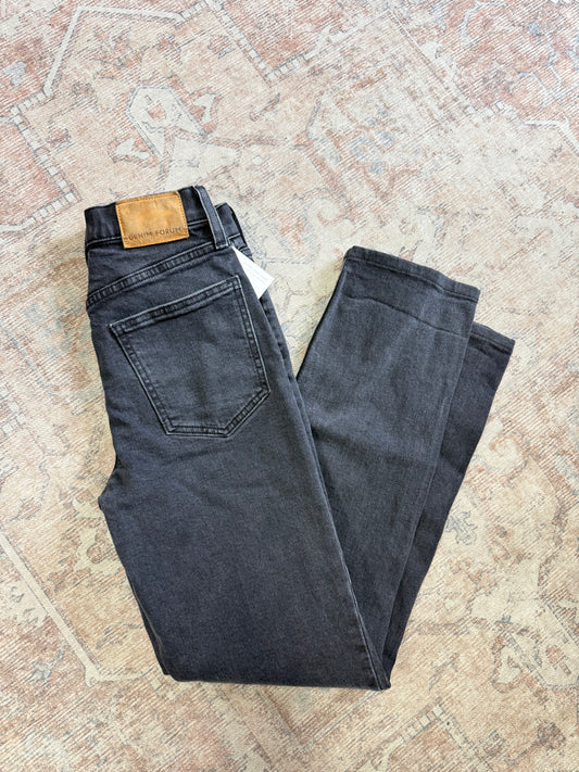 Denim Forum Arlo Straight HR Jeans (23x30)
