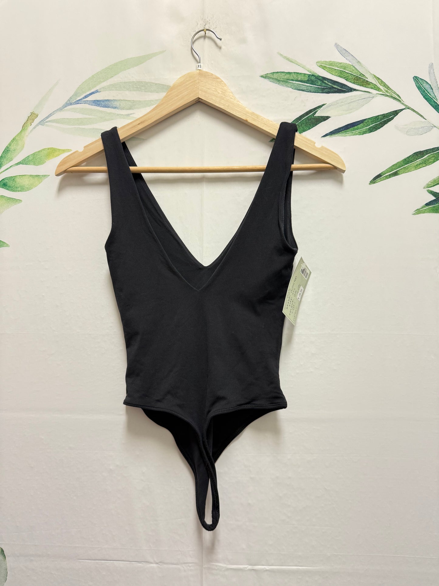Aritzia Babaton Contour V Neck Bodysuit (XXS)