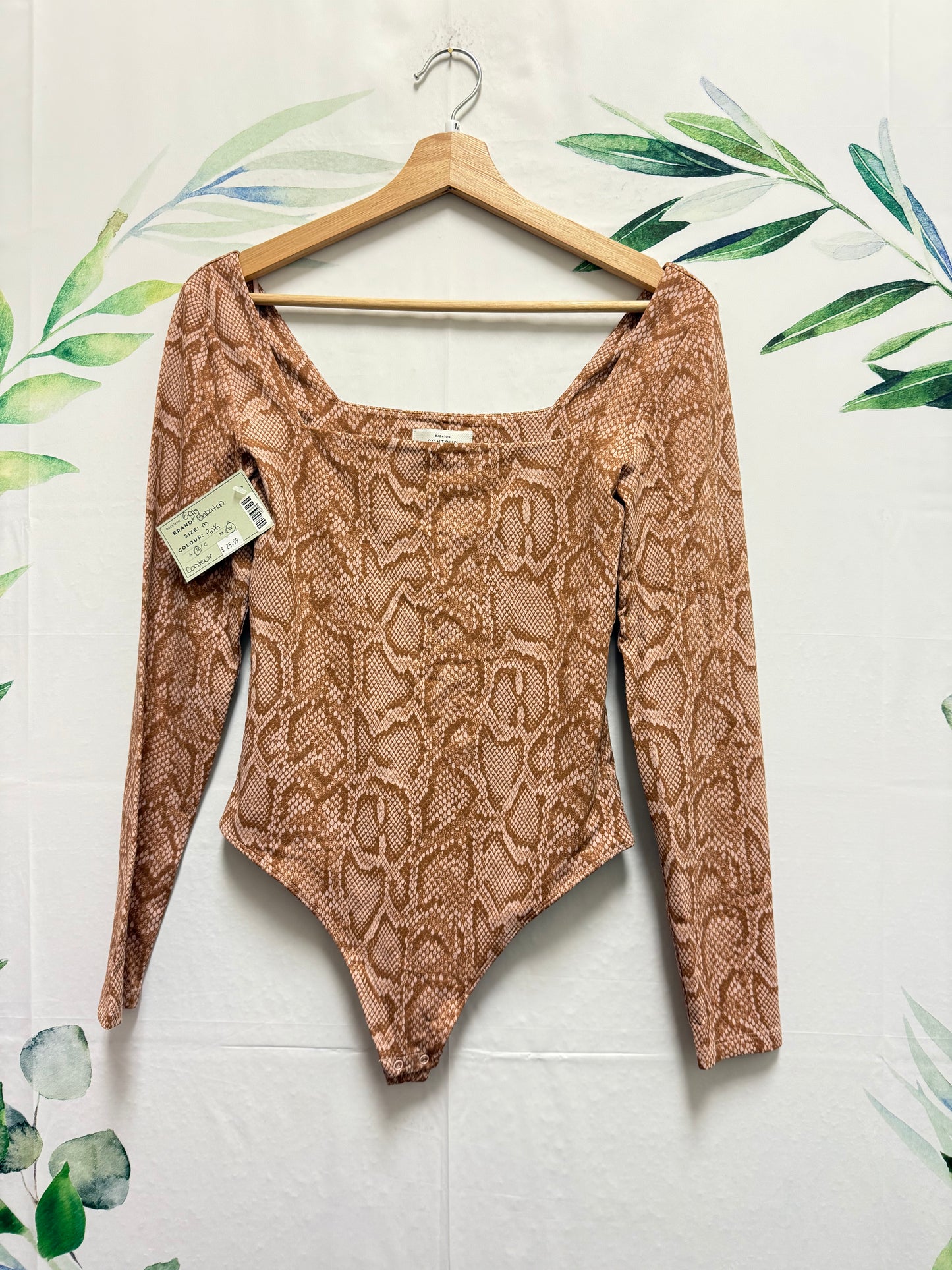 Aritzia Babaton Contour Squareneck Bodysuit (M)