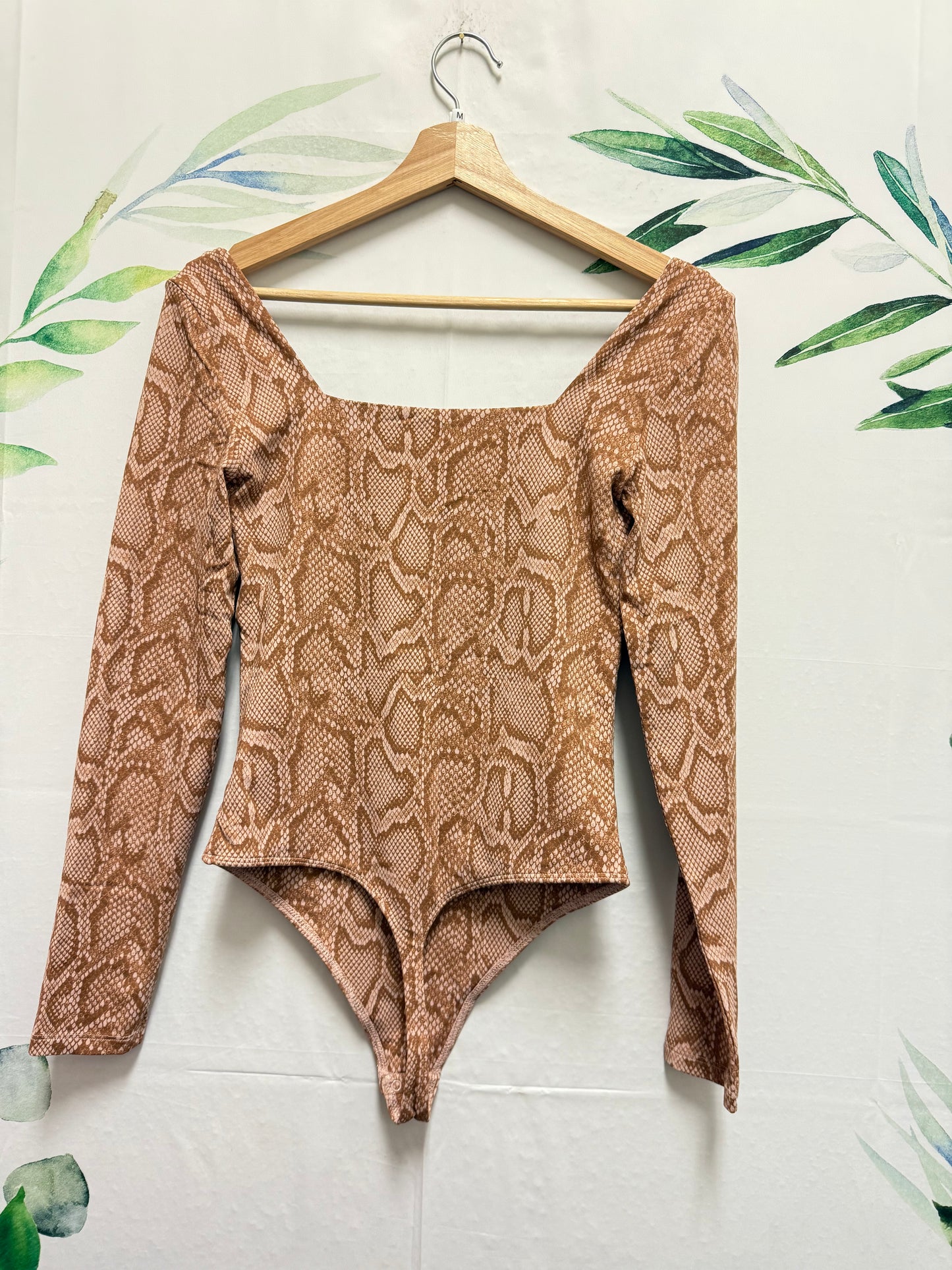 Aritzia Babaton Contour Squareneck Bodysuit (M)