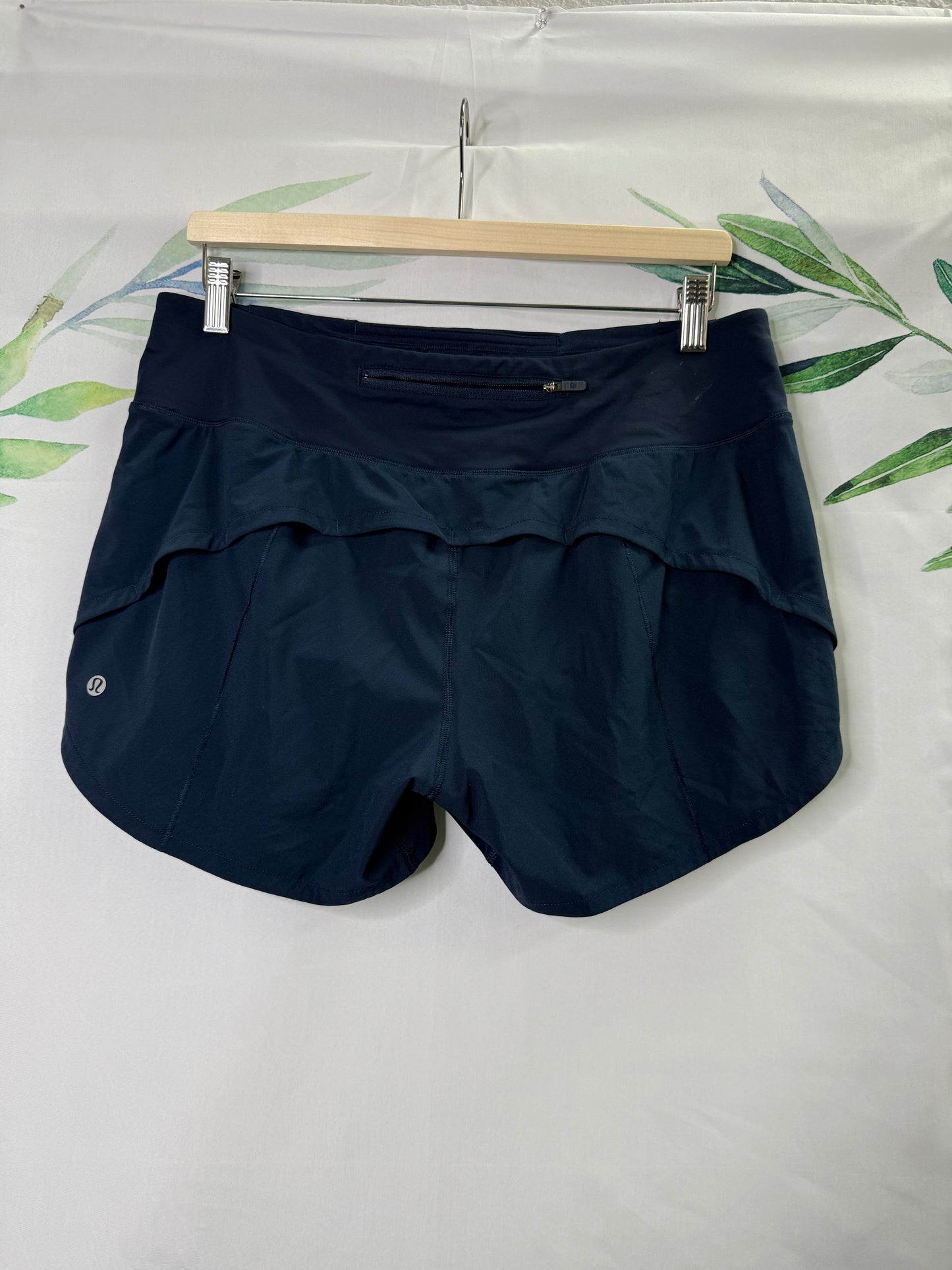 Lululemon Speed Up MR Short 4” (10)
