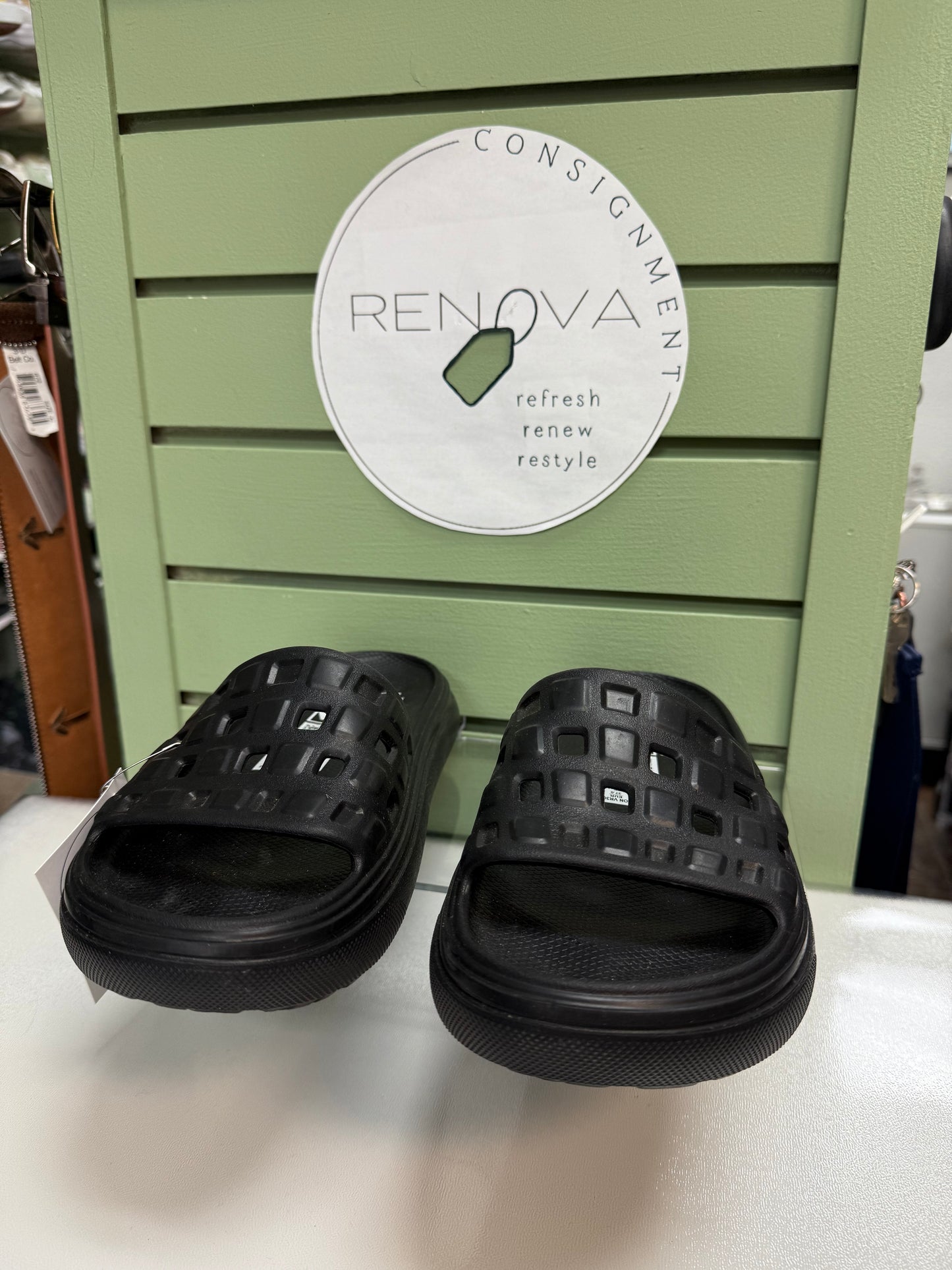 Vans Slides (Womens 7)