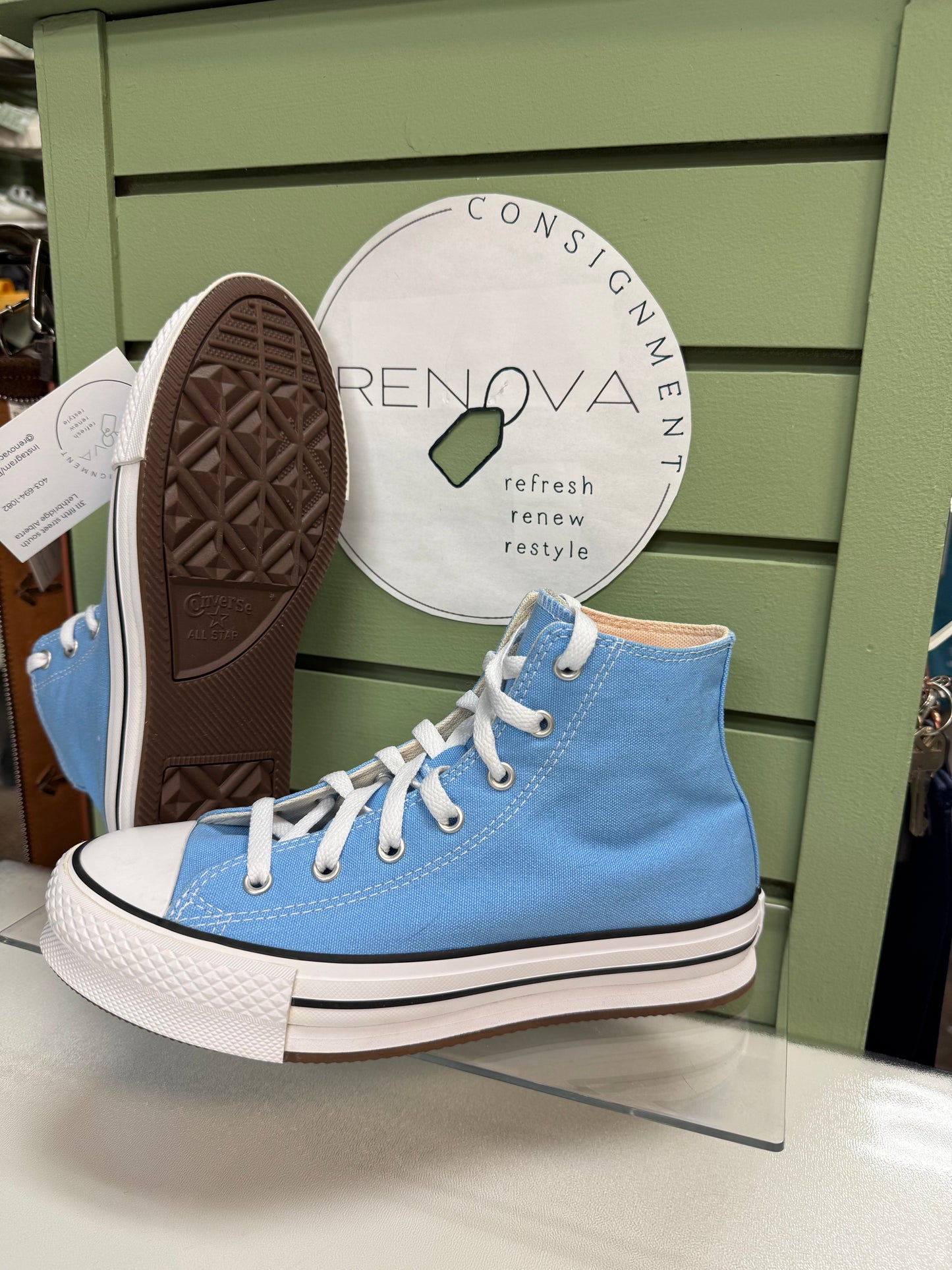 Converse High Top Platform Sneakers (Womens 7)