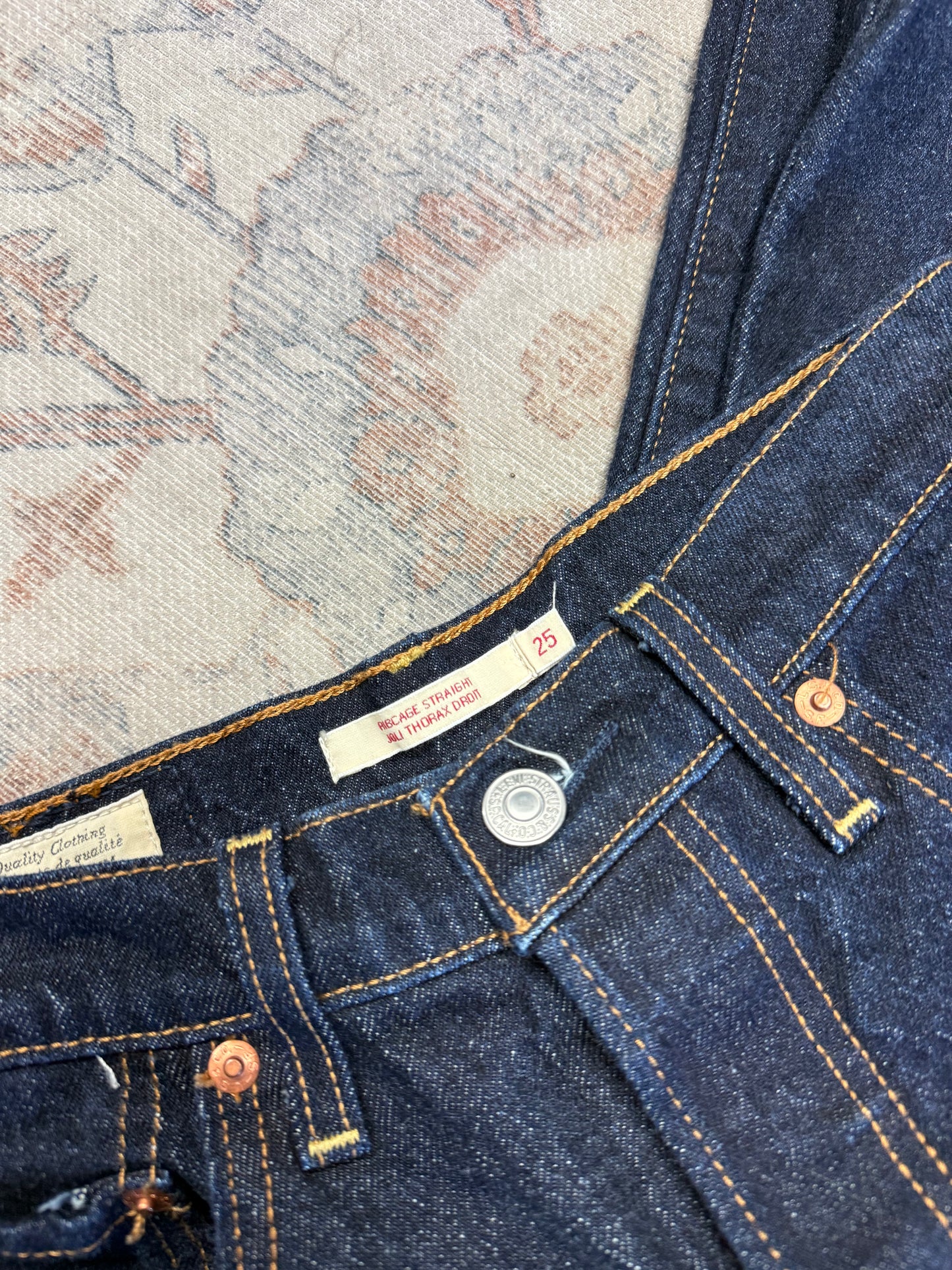 Levi’s Ribcage Straight HR Jeans (25x32)