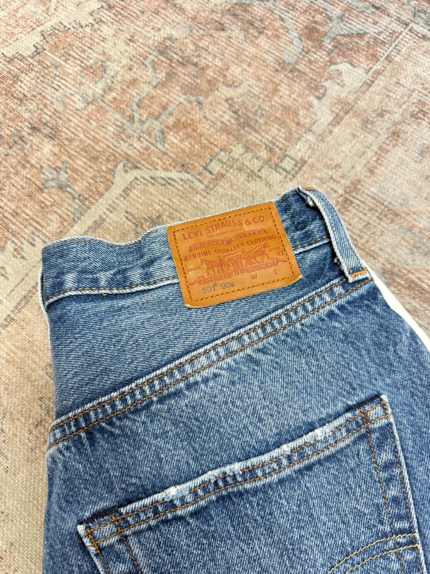 Levi’s 501 ‘90s Jeans (28x30)