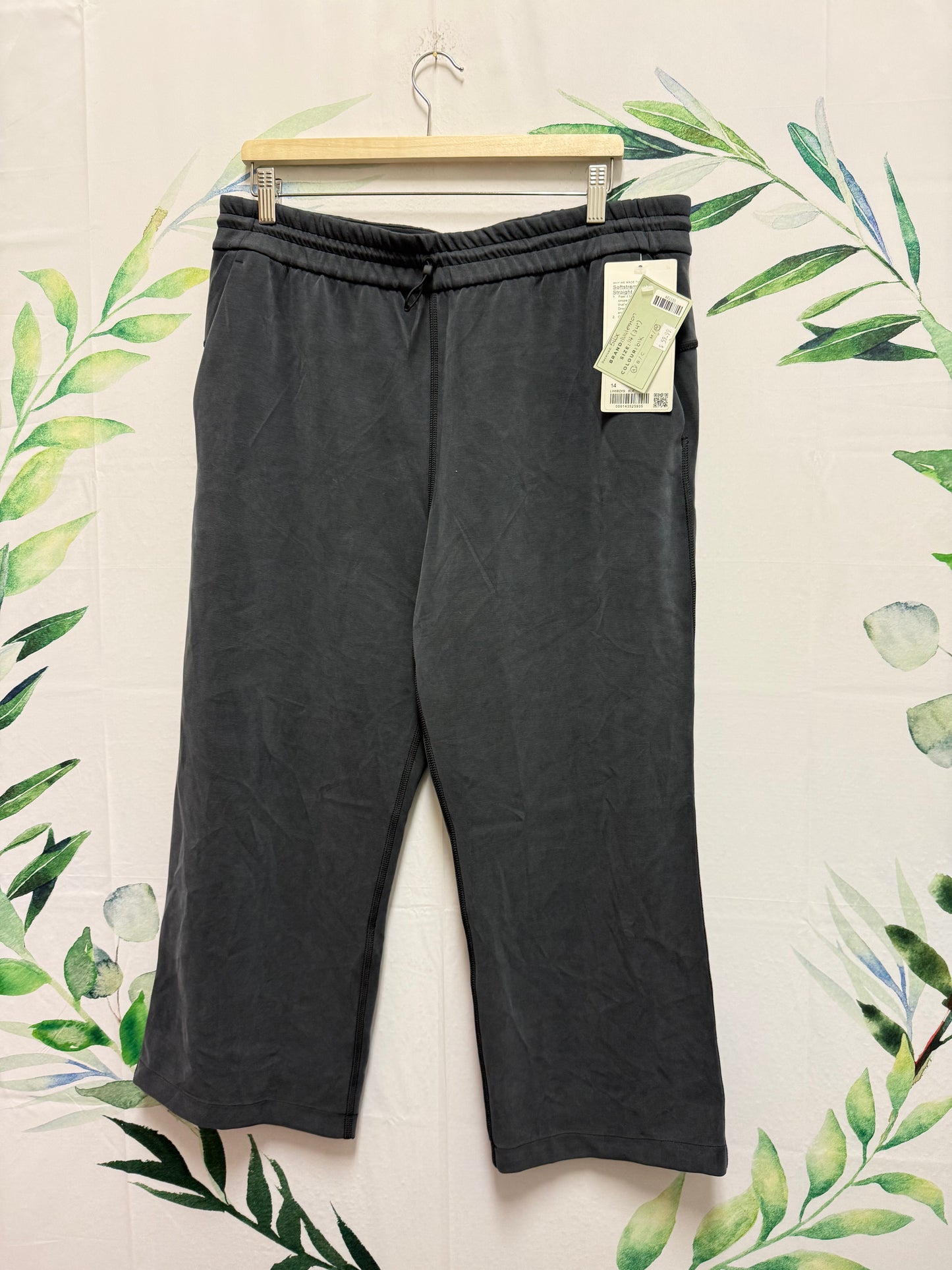 Lululemon Softstreme Straight HR Crop 24” (14)