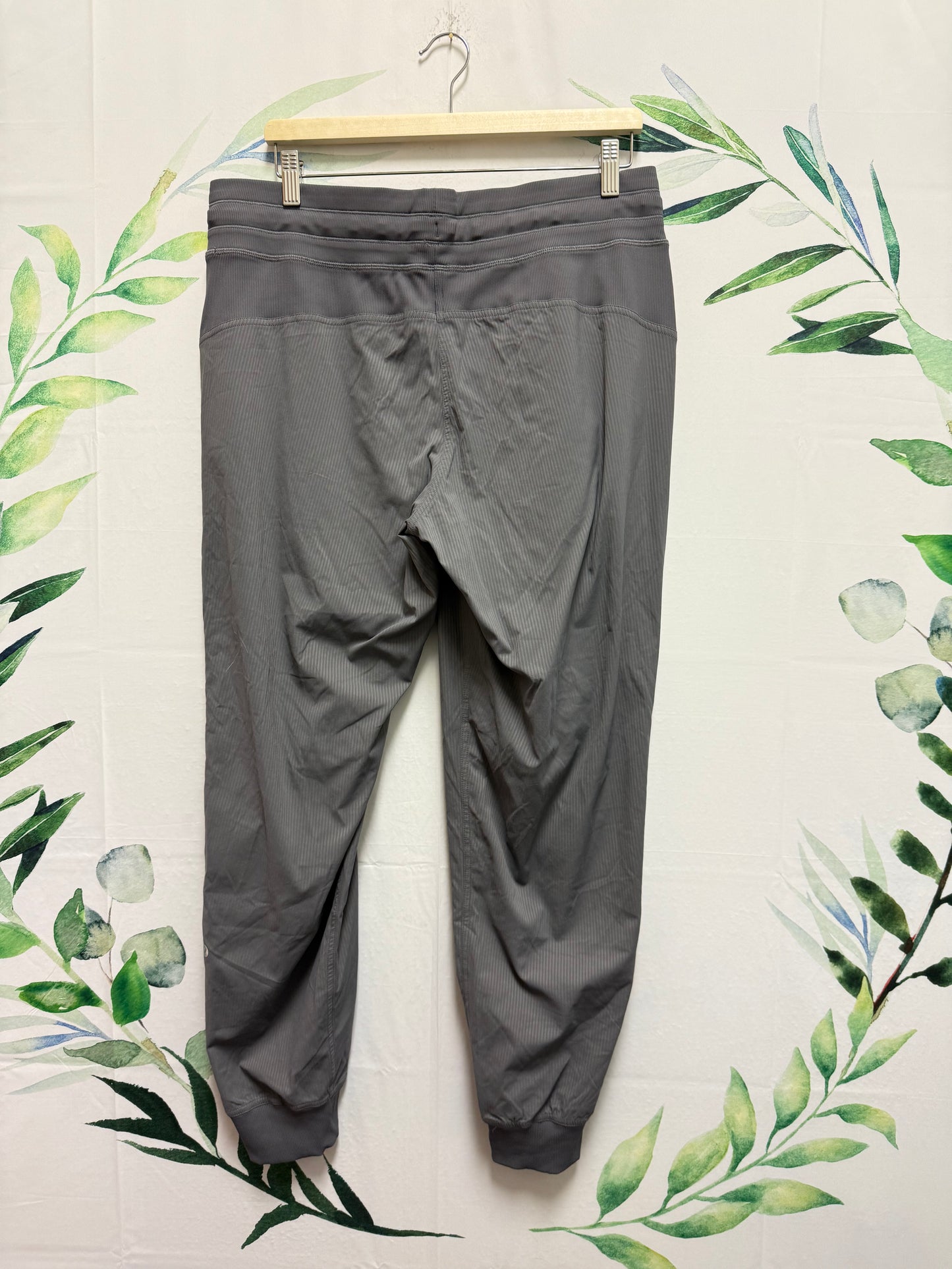 Lululemon Dance Studio MR Jogger 29” (12)